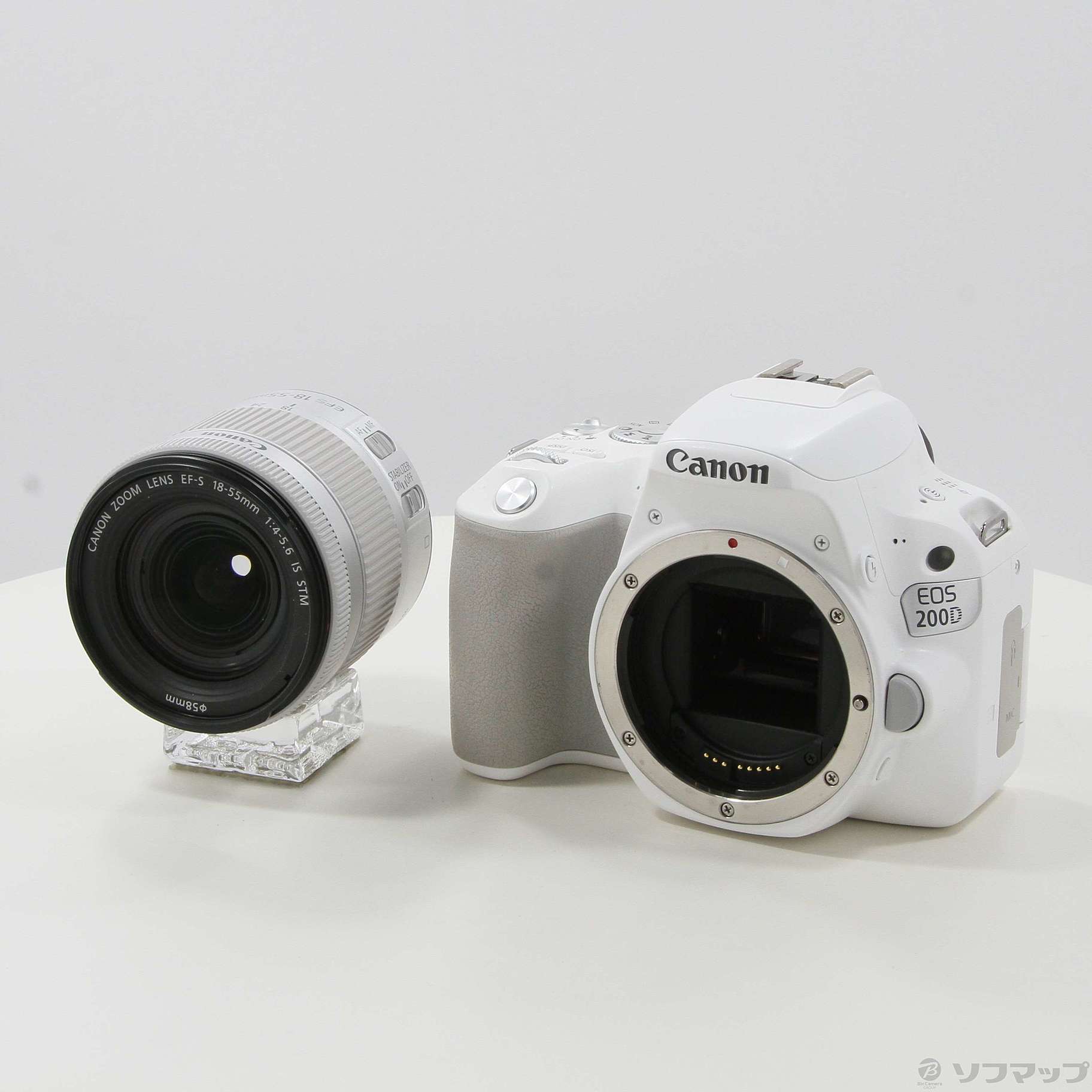 新作人気 Canon EOS 200D（kiss x9の海外版） デジタルカメラ - www 