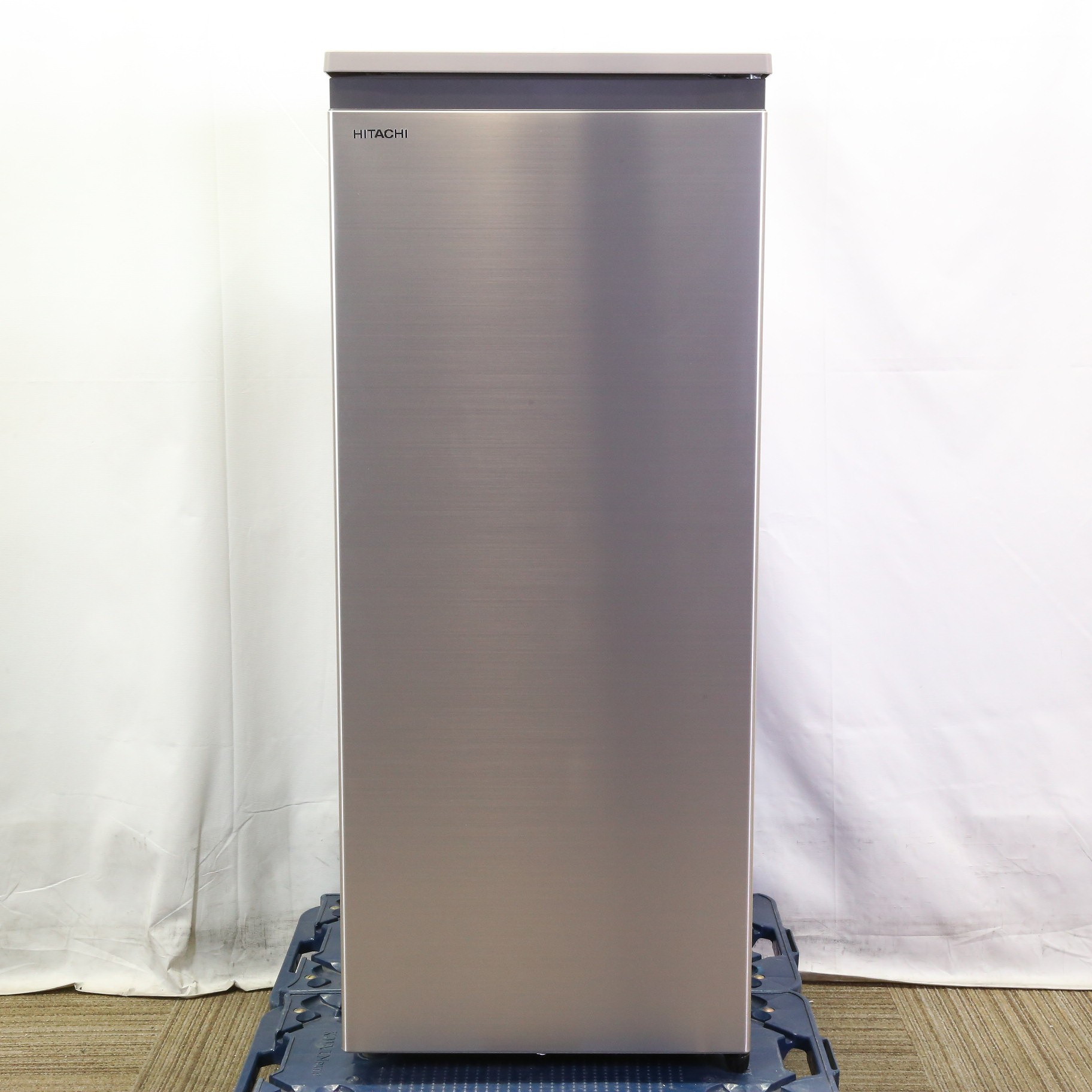 中古】〔展示品〕 冷凍庫 113L ファン式 シャンパン R-K11R-N ［1ドア