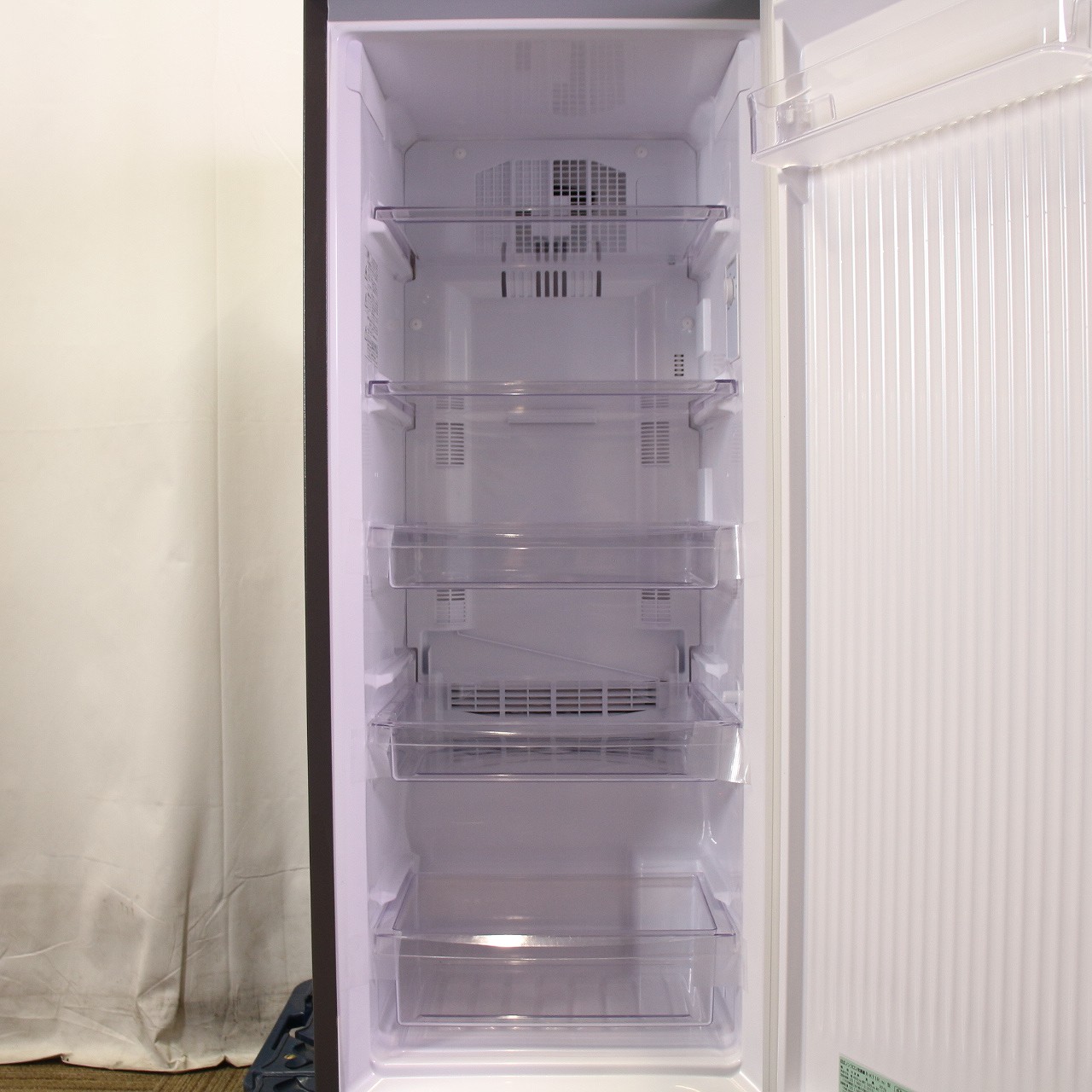 中古】〔展示品〕 冷凍庫 113L ファン式 シャンパン R-K11R-N ［1ドア