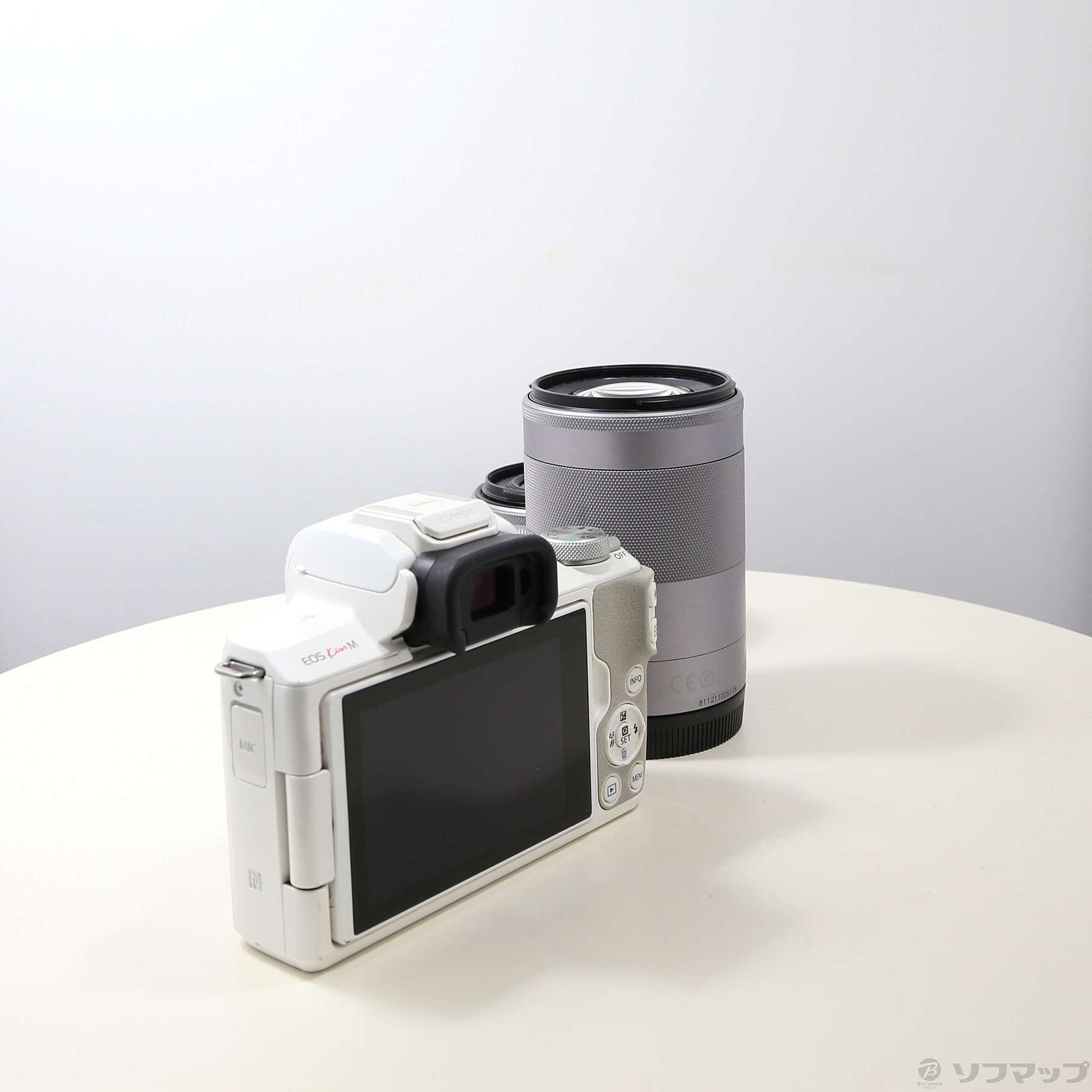 中古】EOS Kiss M ホワイト ダブルズームキット [2133054491475