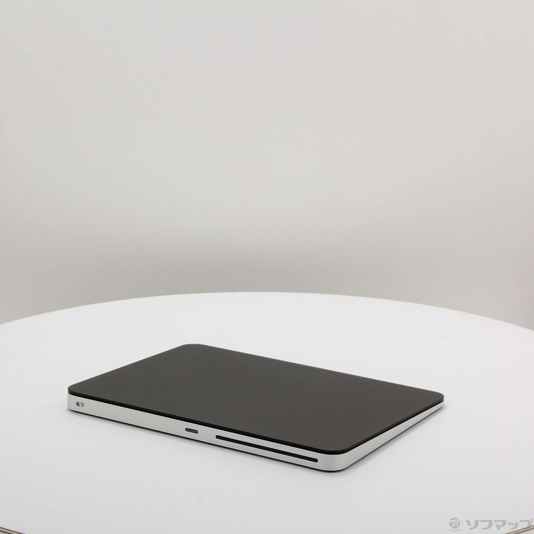 Magic Trackpad ブラック(Multi-Touch対応) Magic Trackpad（USB‑C）- ブラック（Multi-Touch対応） - Apple
