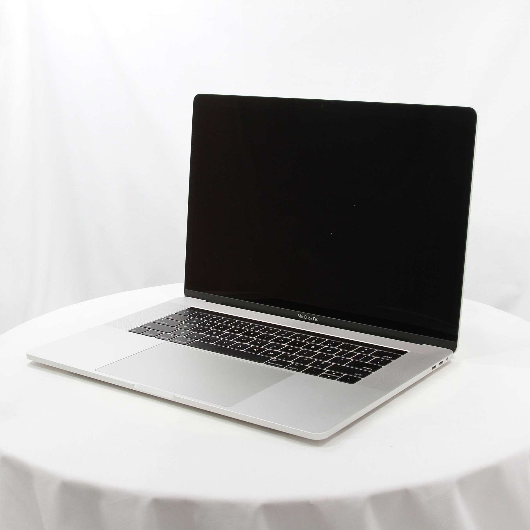 中古】MacBook Pro 15-inch Late 2016 MLW72J／A Core_i7 2.6GHz 16GB ...