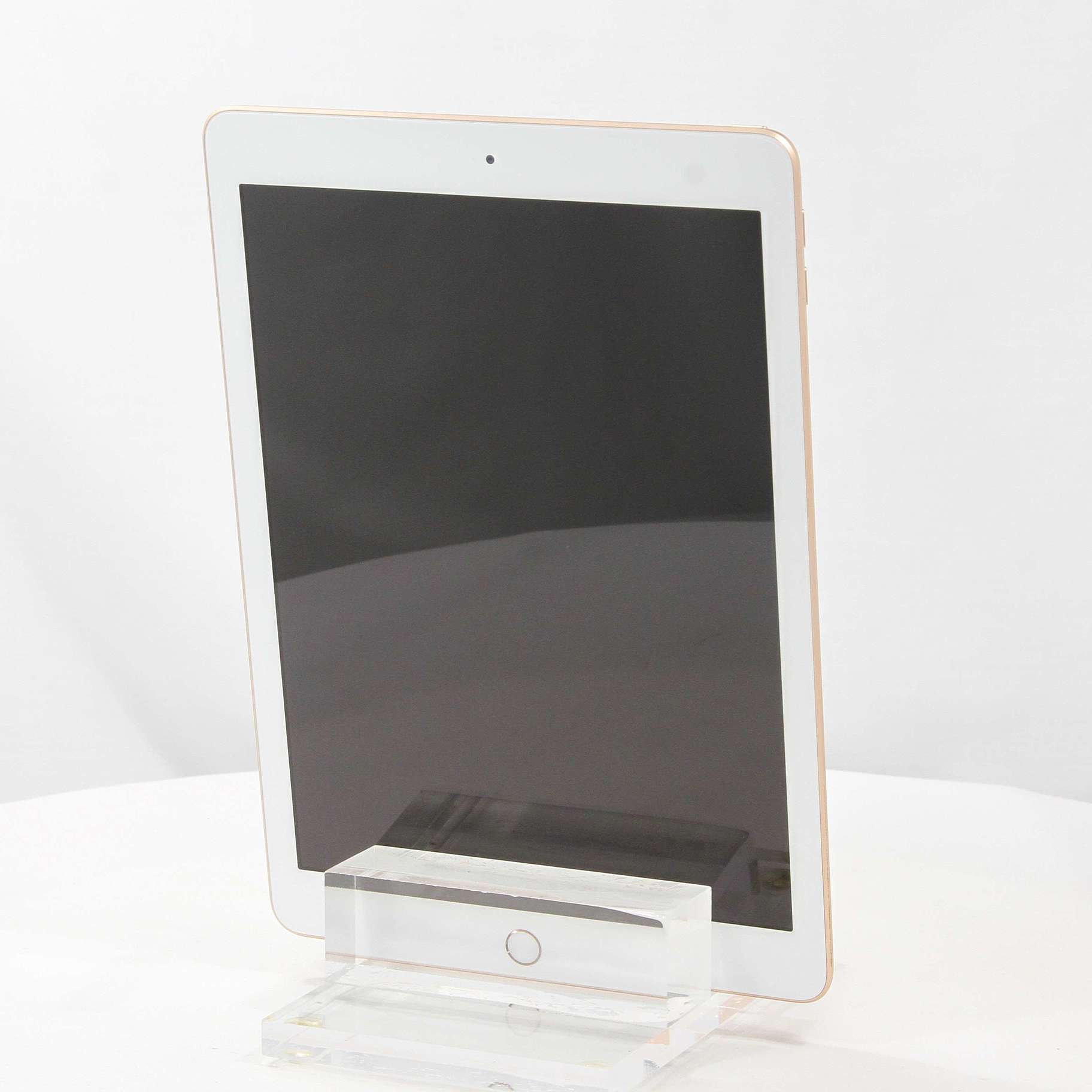 中古】iPad 第6世代 128GB ゴールド MRJP2J／A Wi-Fi [2133055655685  