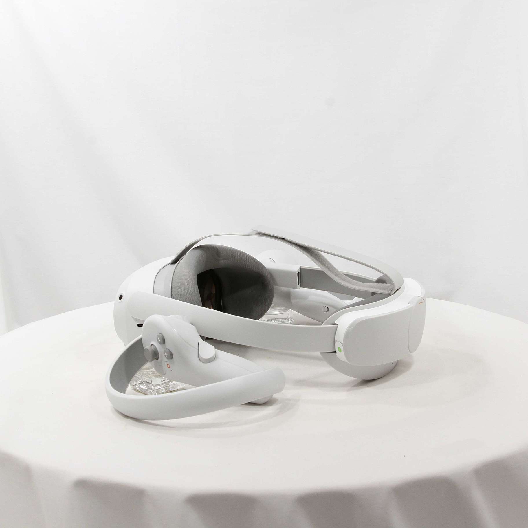 中古】PICO 4 256GB オールインワンVRヘッドセット