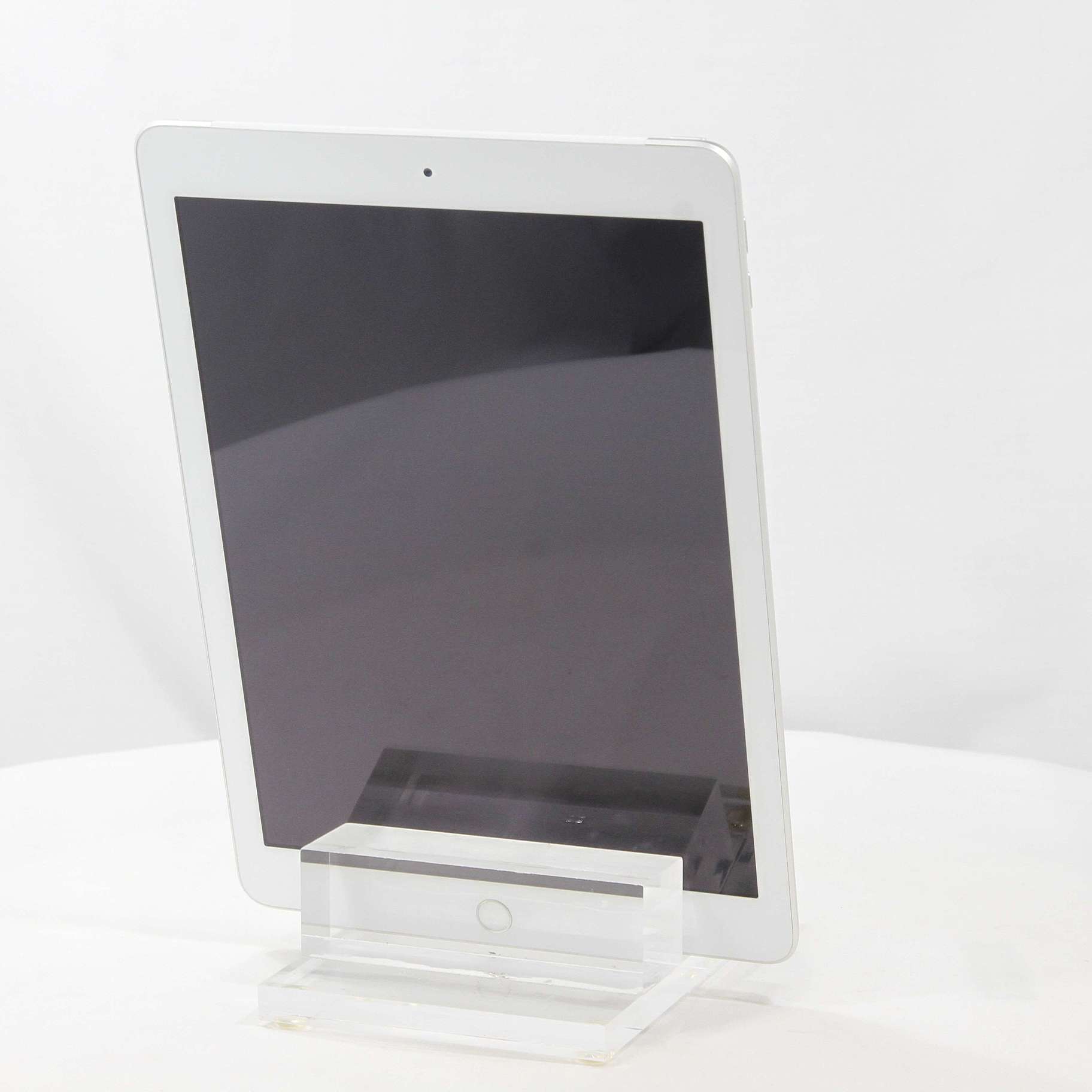 中古】iPad 第5世代 128GB シルバー MP272J／A docomoロック解除SIM