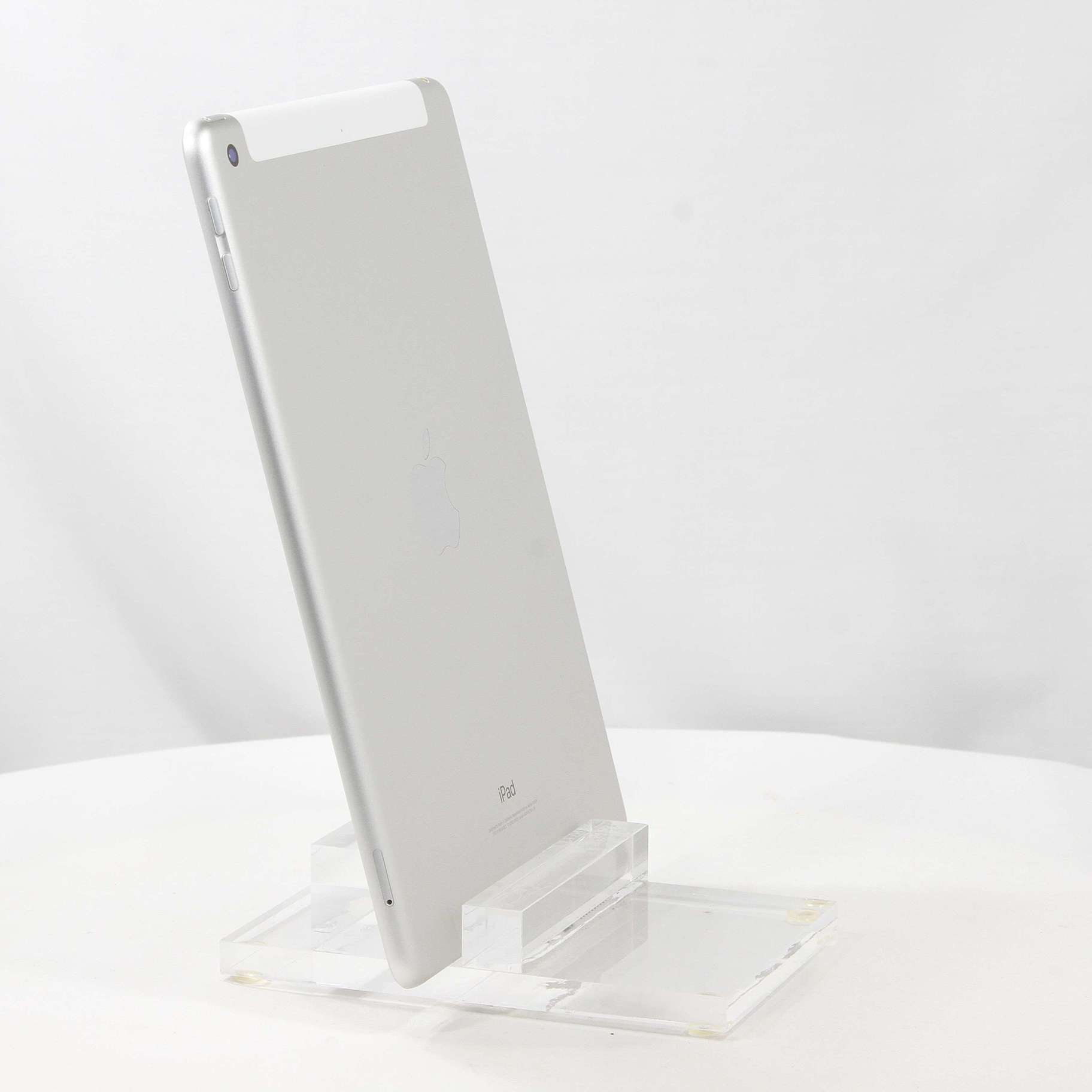 中古】iPad 第5世代 128GB シルバー MP272J／A docomoロック解除SIM