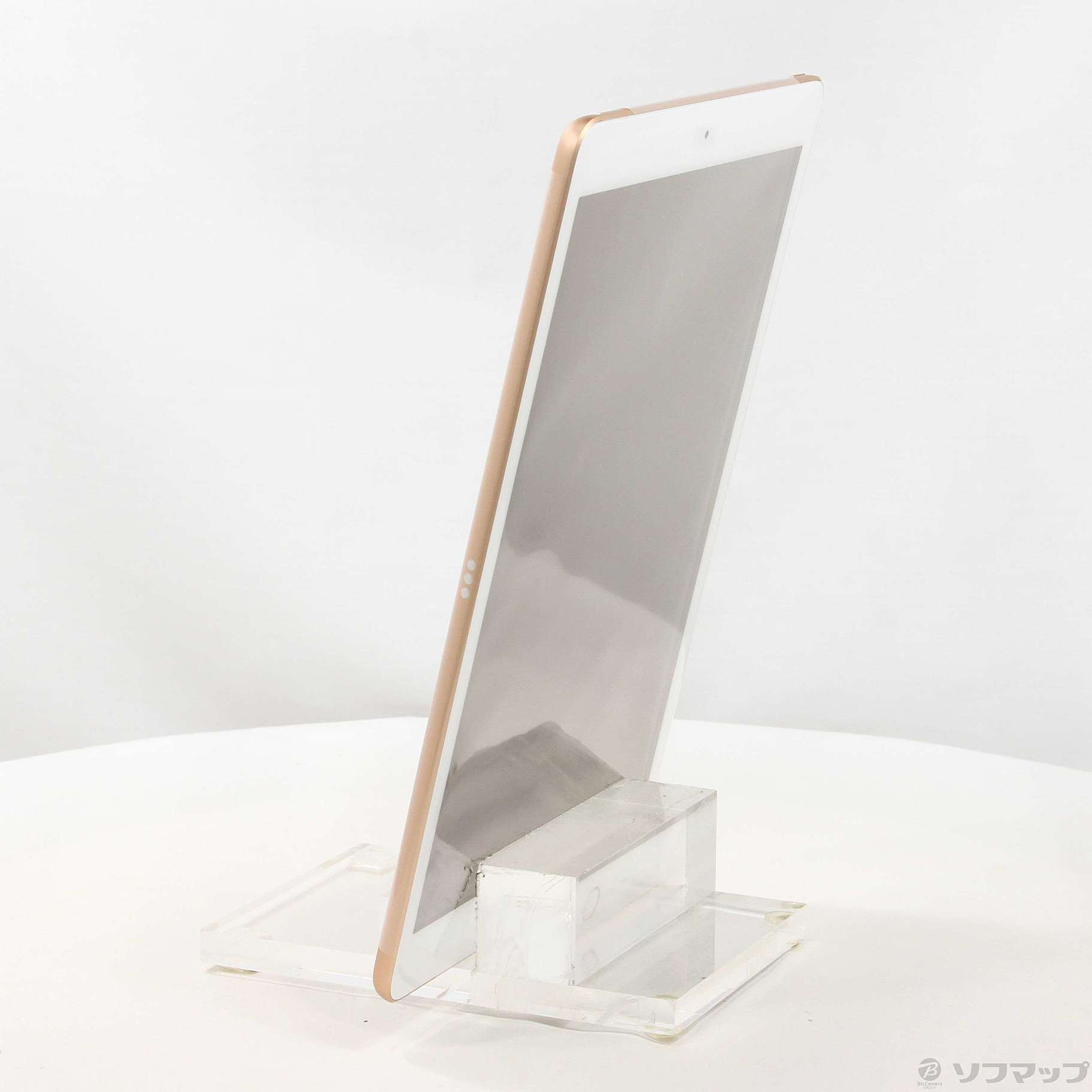 中古】iPad 第8世代 128GB ゴールド FYLF2LL／A Wi-Fi [2133056528933