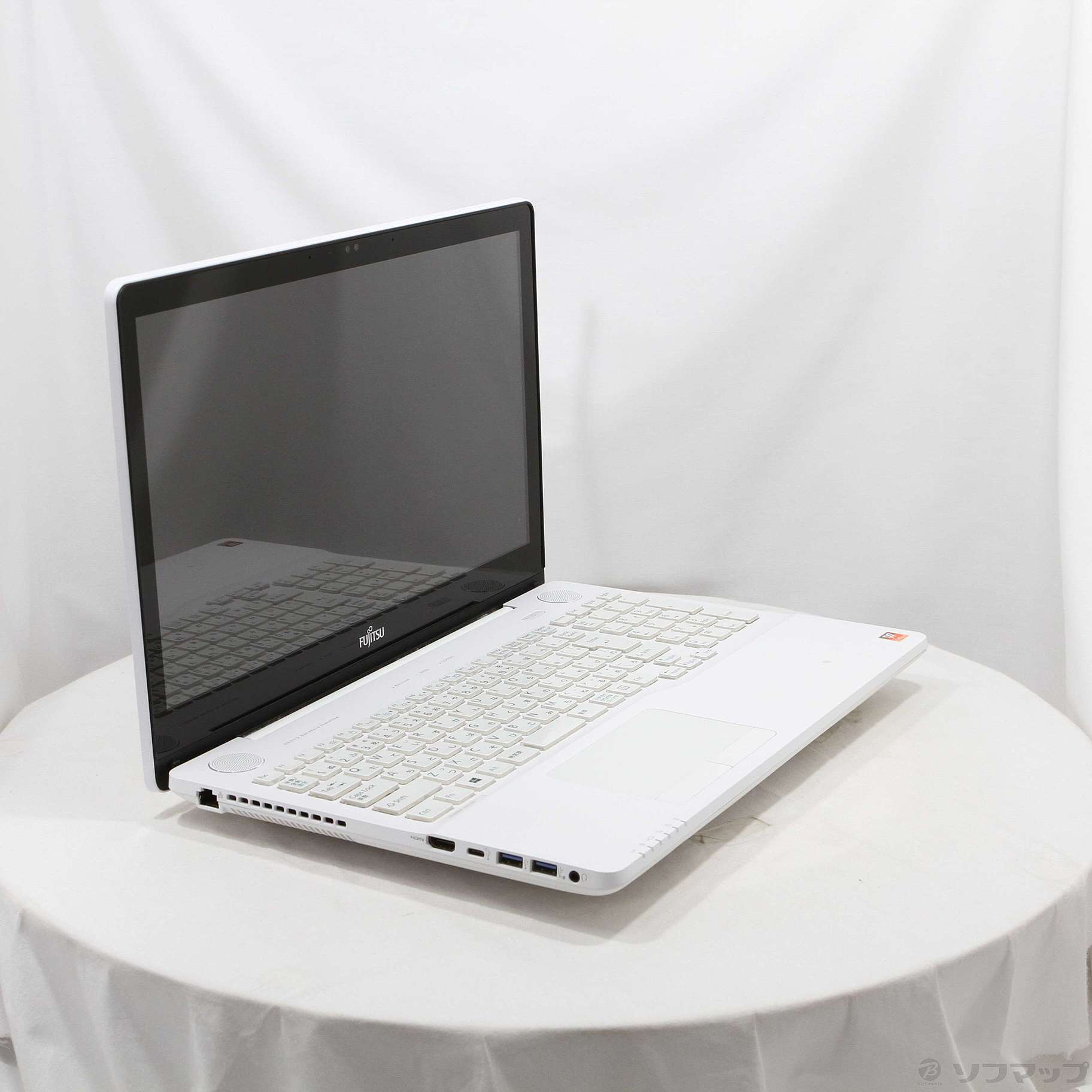 LIFEBOOK AH77／B1 FMVA77B1W プレミアムホワイト 〔Windows 10〕 ［Core-i7-7700HQ  (2.8GHz)／8GB／HDD1TB／15.6インチワイド］