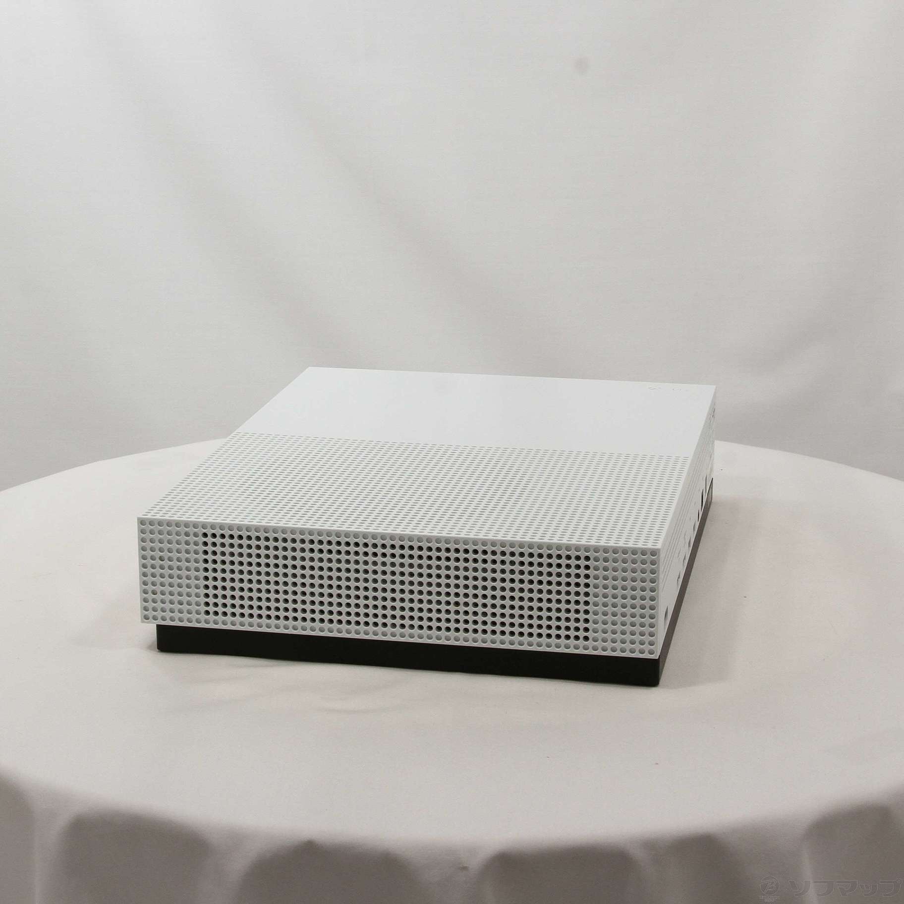 中古】Xbox One S 1TB All Digital Edition [2133057212091] - リコレ