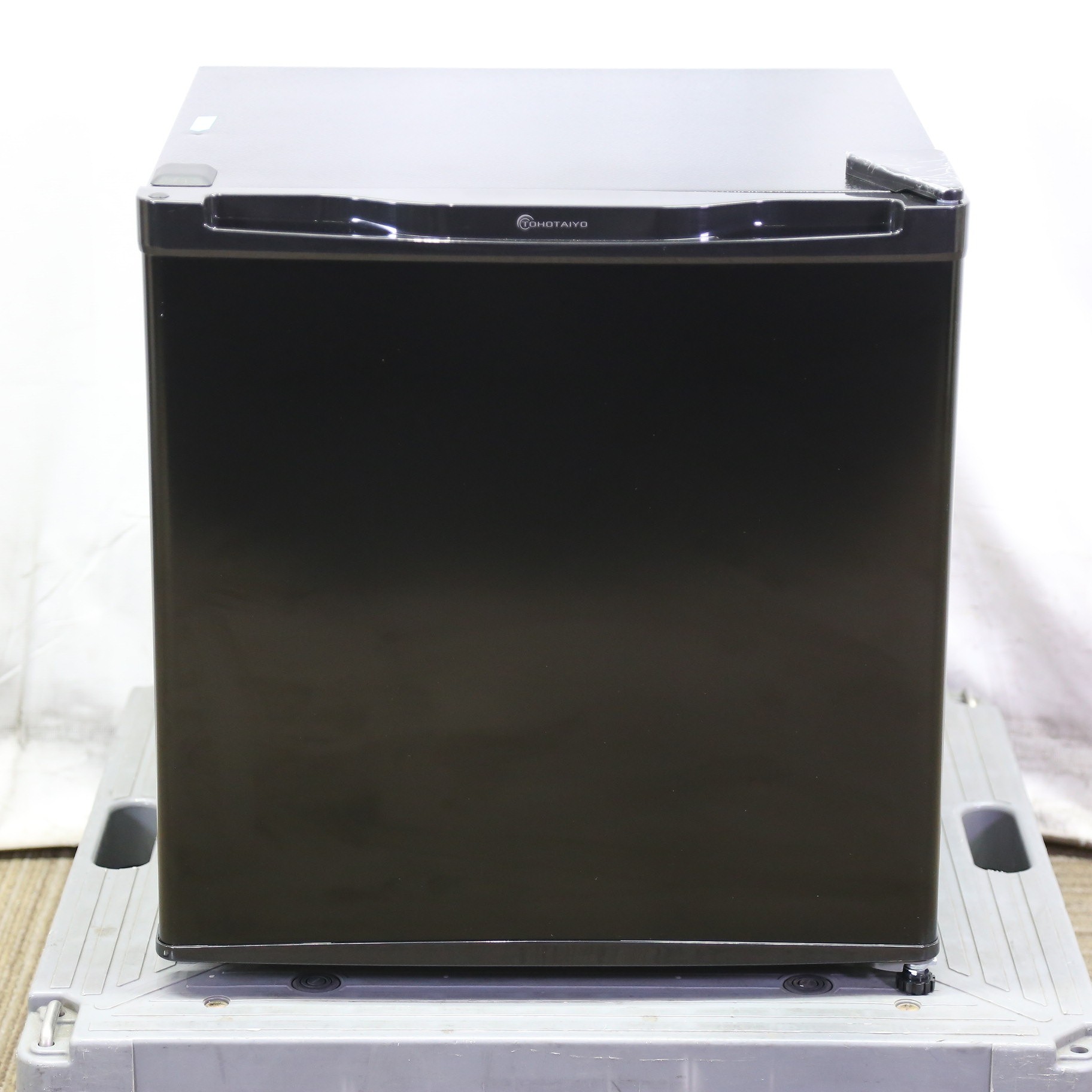 中古】〔展示品〕 冷凍庫 ブラック TH-31RFS1-BK ［1ドア ／右開き／左 