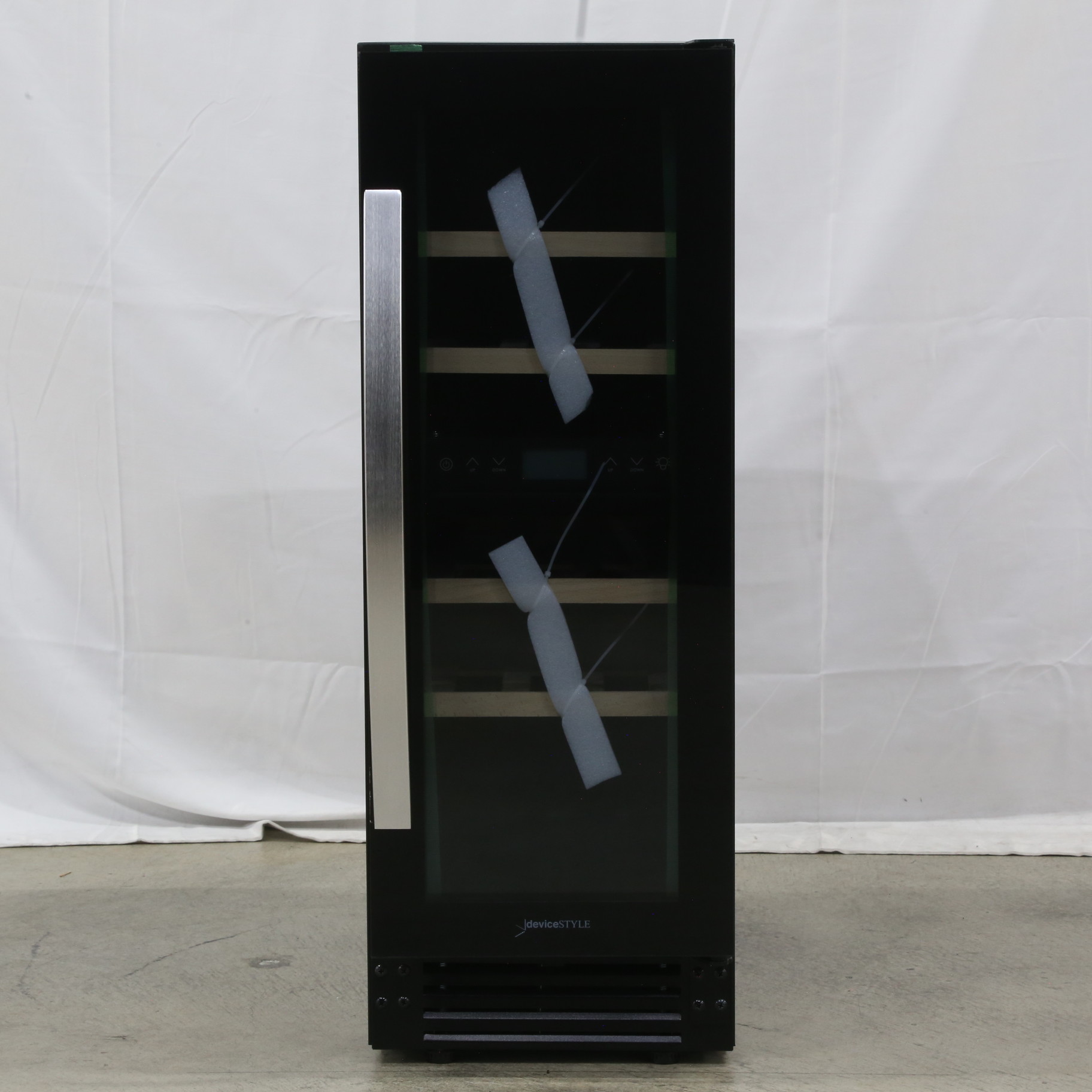 中古】〔展示品〕 ワインセラー DWF-C17W ［17本 ／右開き 