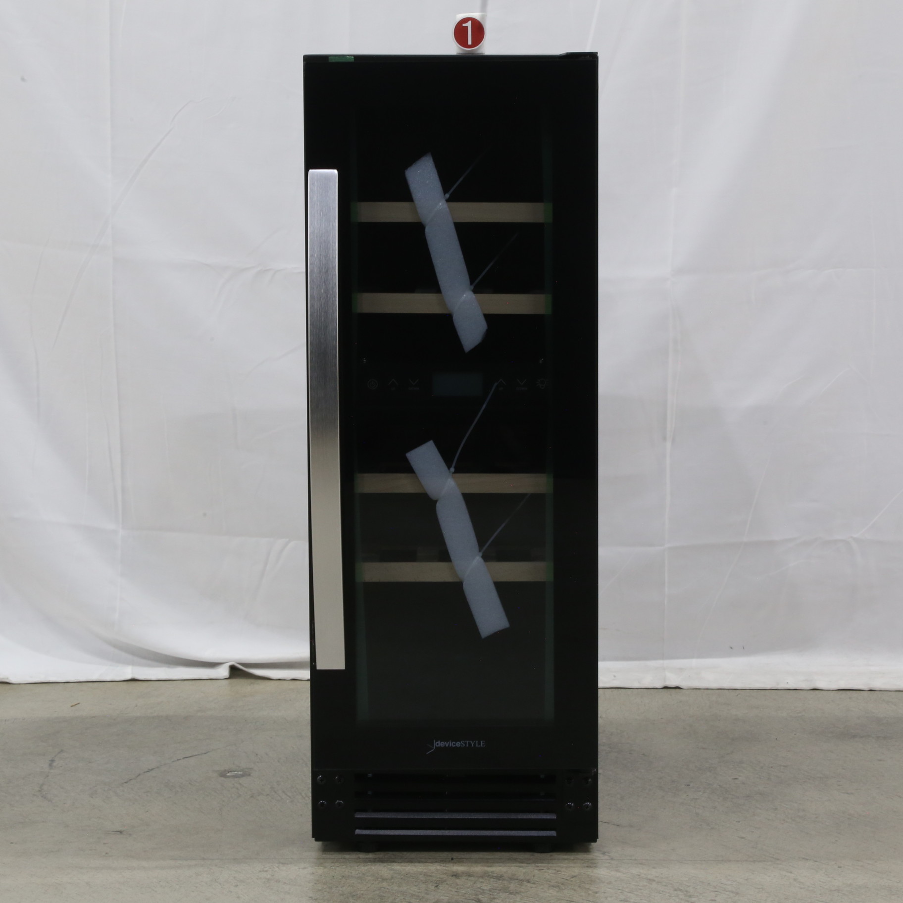 中古】〔展示品〕 ワインセラー DWF-C17W ［17本 ／右開き 