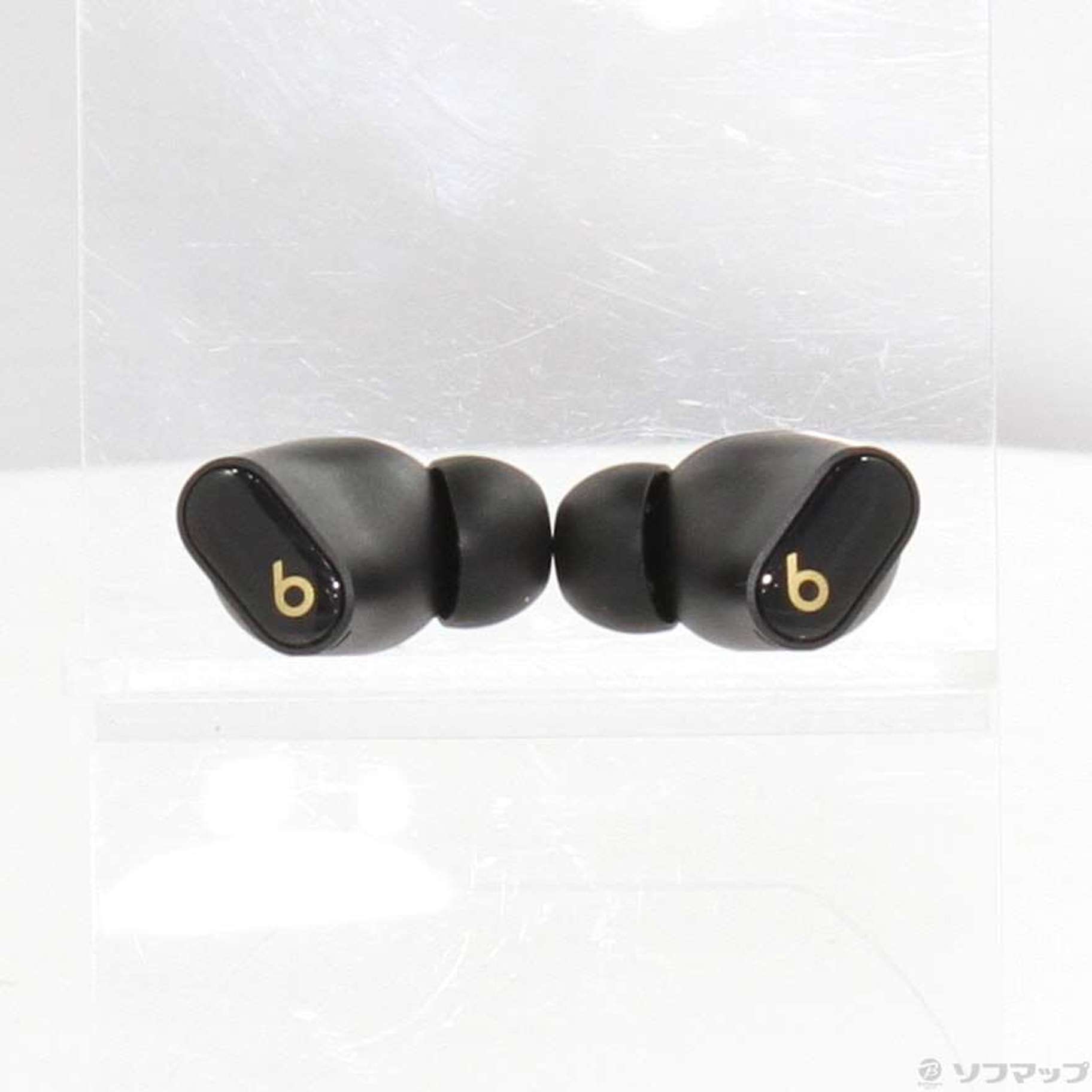 中古品〕 Beats Studio Buds+ MQLH3PA／A ブラック／ゴールド｜の通販はソフマップ[sofmap]