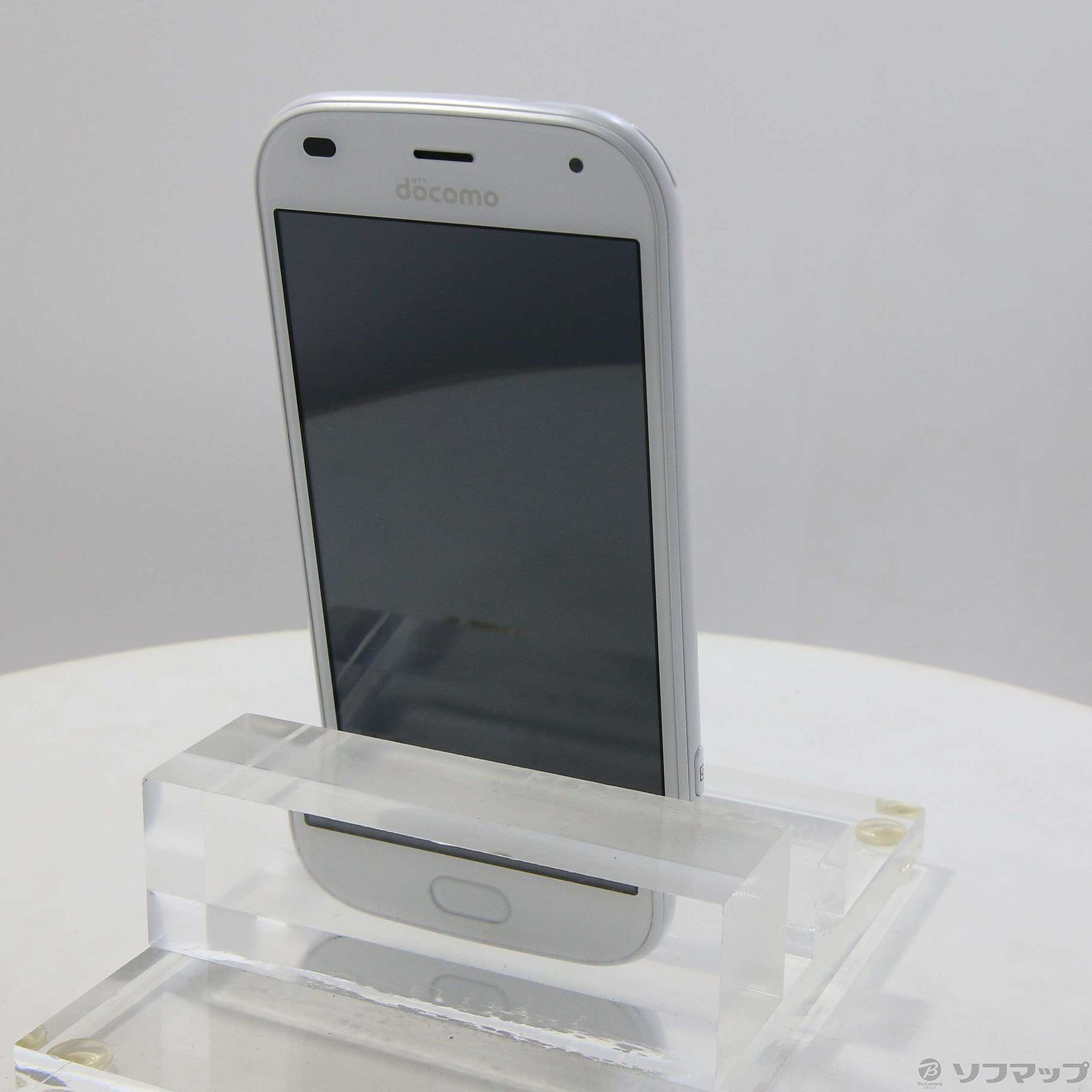 中古】らくらくスマートフォン 32GB ホワイト F-42A docomo 中古】らくらくスマートフォン 32GB ホワイト F-42A docomo