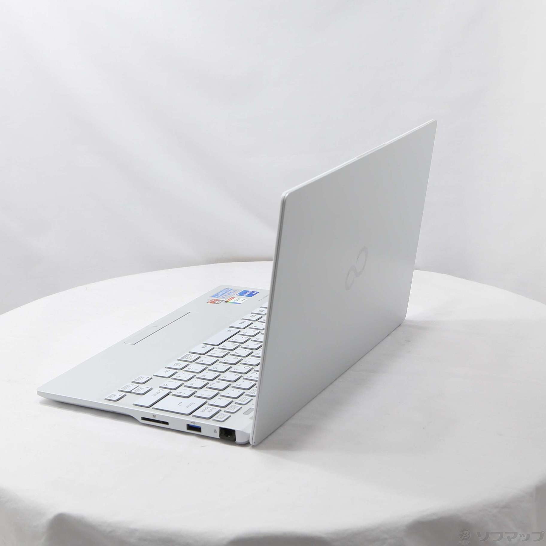 中古】LIFEBOOK UH08／F3 FMVU8F3WD1 シルバーホワイト [2133061826277