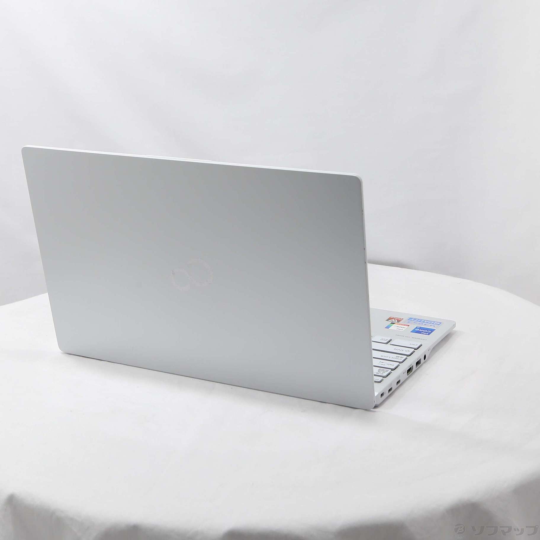 中古】LIFEBOOK UH08／F3 FMVU8F3WD1 シルバーホワイト [2133061826277