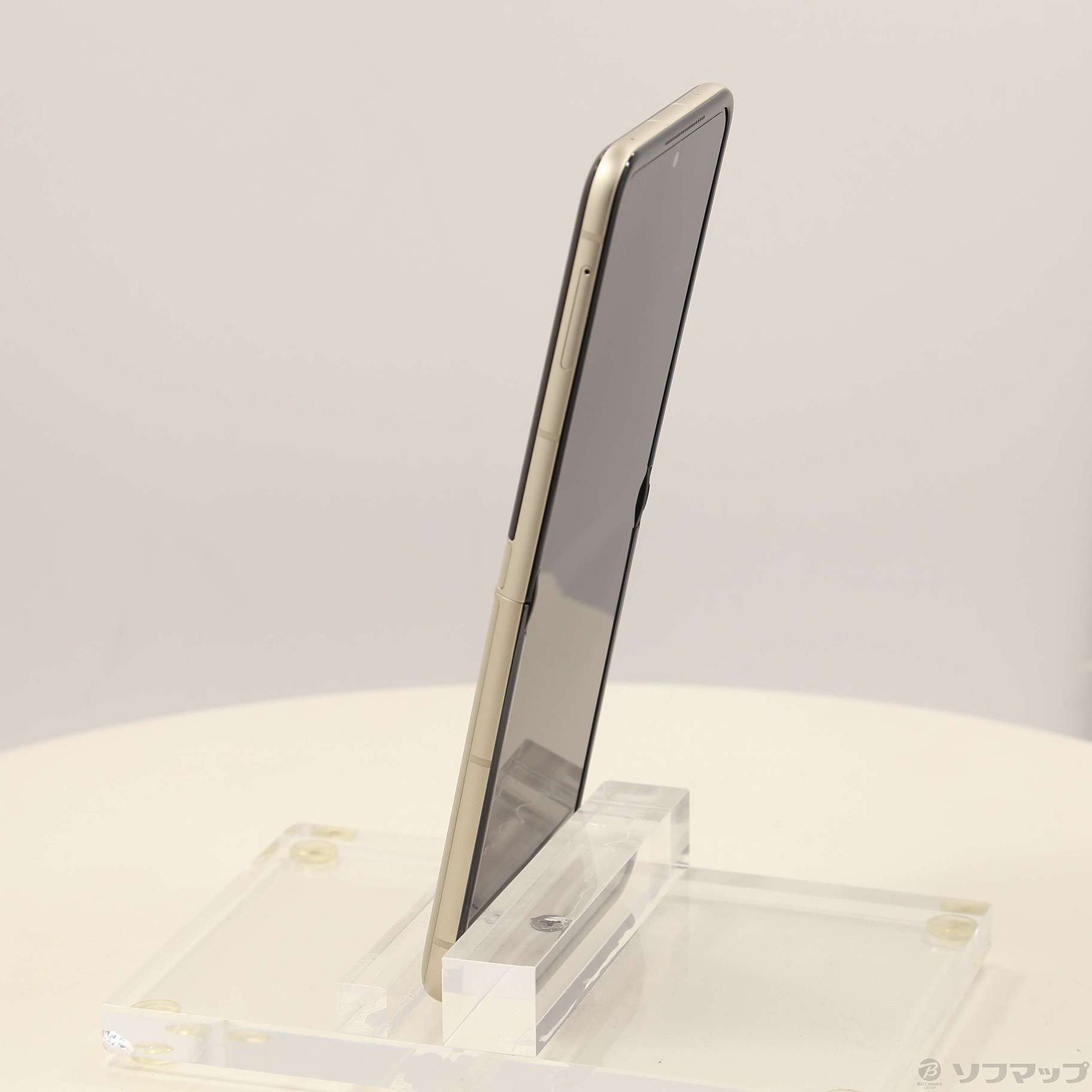SIMフリー Motorola razr 50 512GB サンドクリーム motorola razr 50（12GB/512GB） - サンドクリーム（SIMフリー版