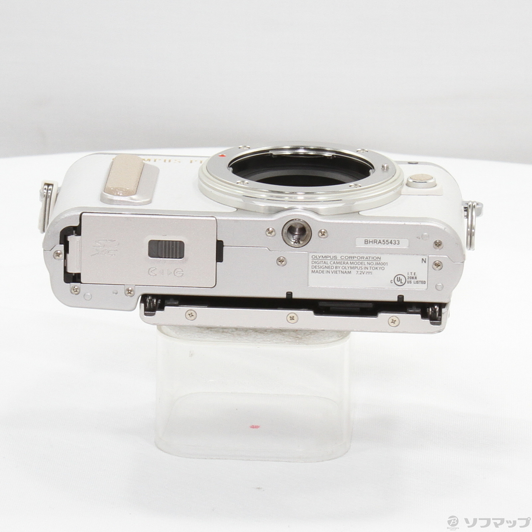 うさぎ　　OLYMPUS PEN E-PL8 ホワイト　中古 OLYMPUS PEN オリンパス ミラーレス E-PL8 レンズキット