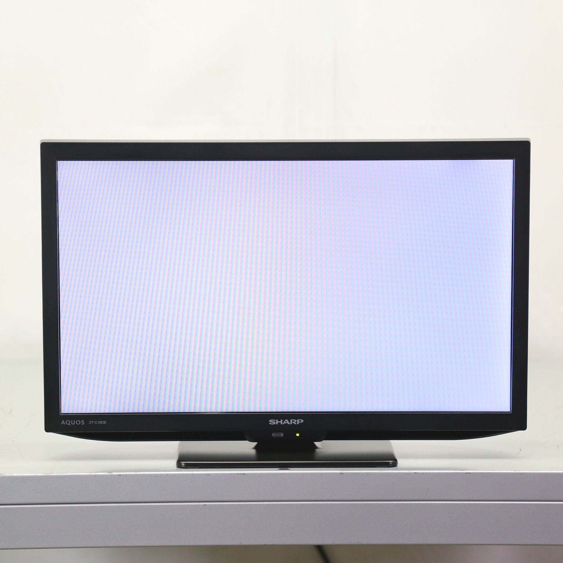 SHARP（シャープ） 19V型 液晶テレビ AQUOS（アクオス）｜2T