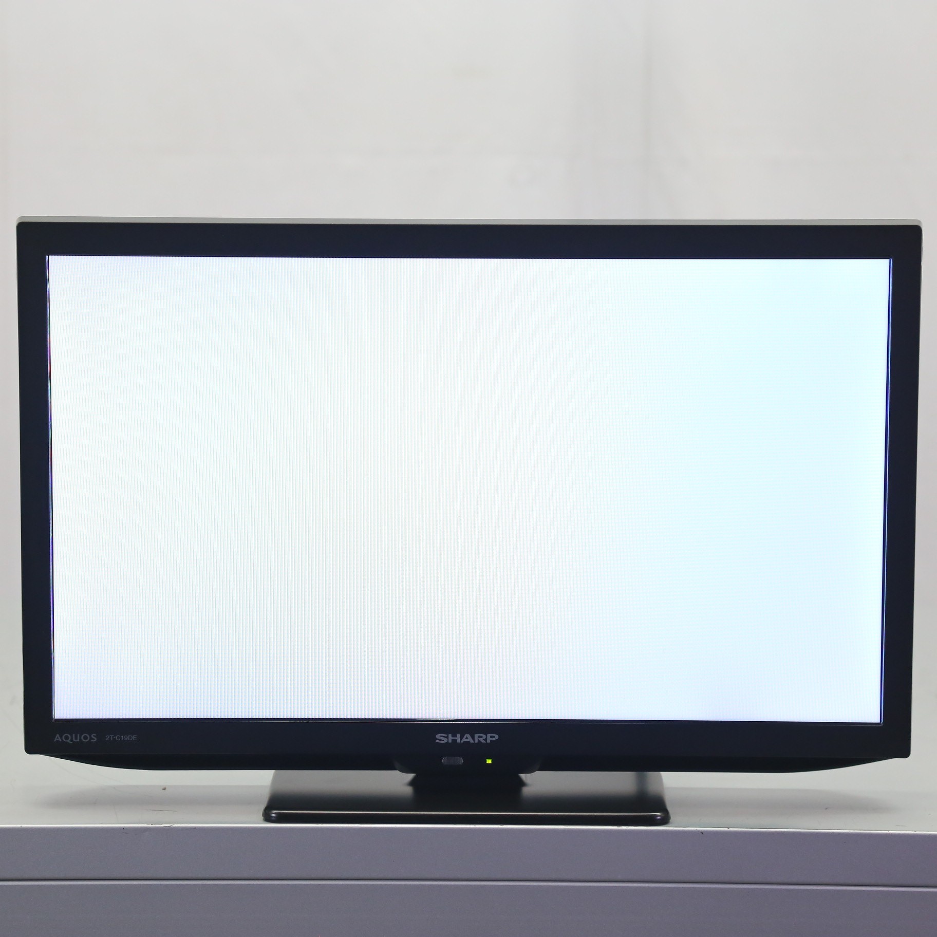 中古】〔展示品〕 液晶テレビ AQUOS ブラック系 2T-C19DEB ［19V型