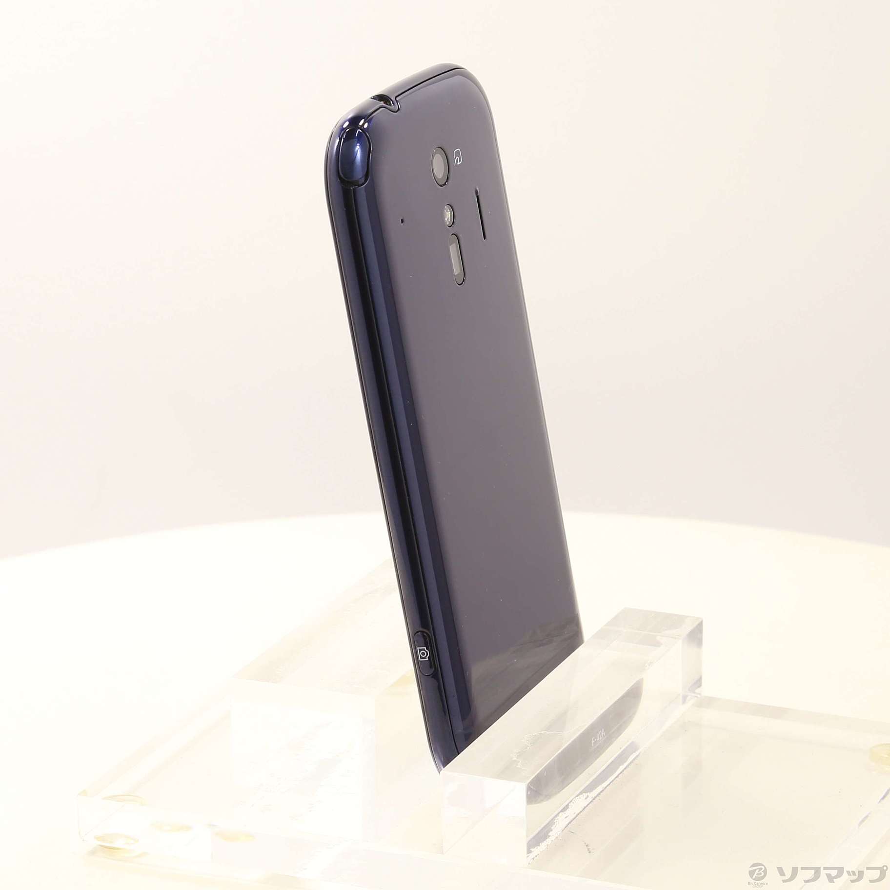 中古】らくらくスマートフォン 32GB ネイビー F-42A docomo