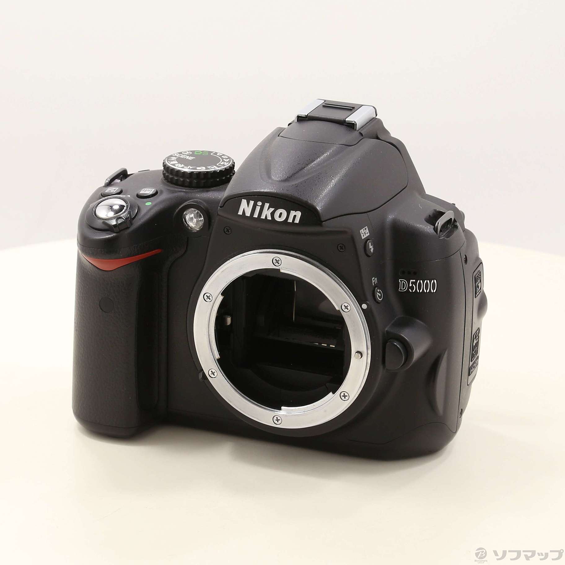 Nikon D5000