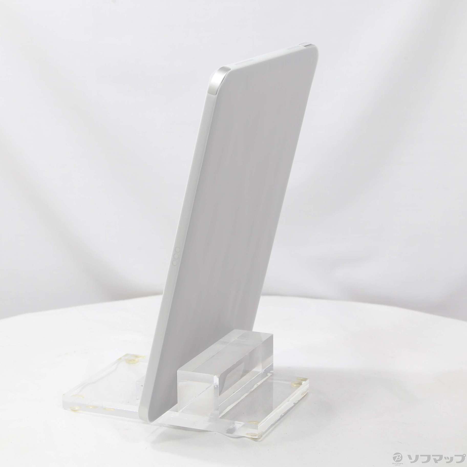 中古】iPad(A16) 128GB シルバー MD3Y4J／A Wi-Fi [2133065006811
