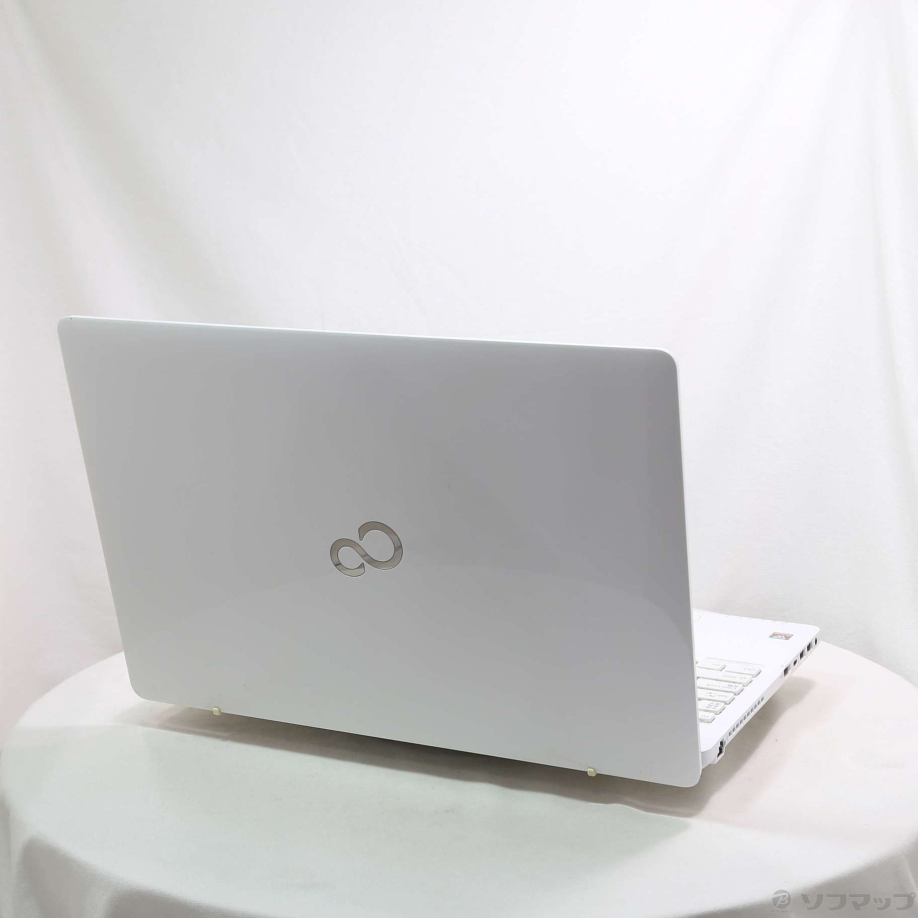富士通 LIFEBOOK AH77/B1 ホワイトカラー　ノートパソコン 中古】LIFEBOOK AH77／B1 FMVA77B1W プレミアムホワイト