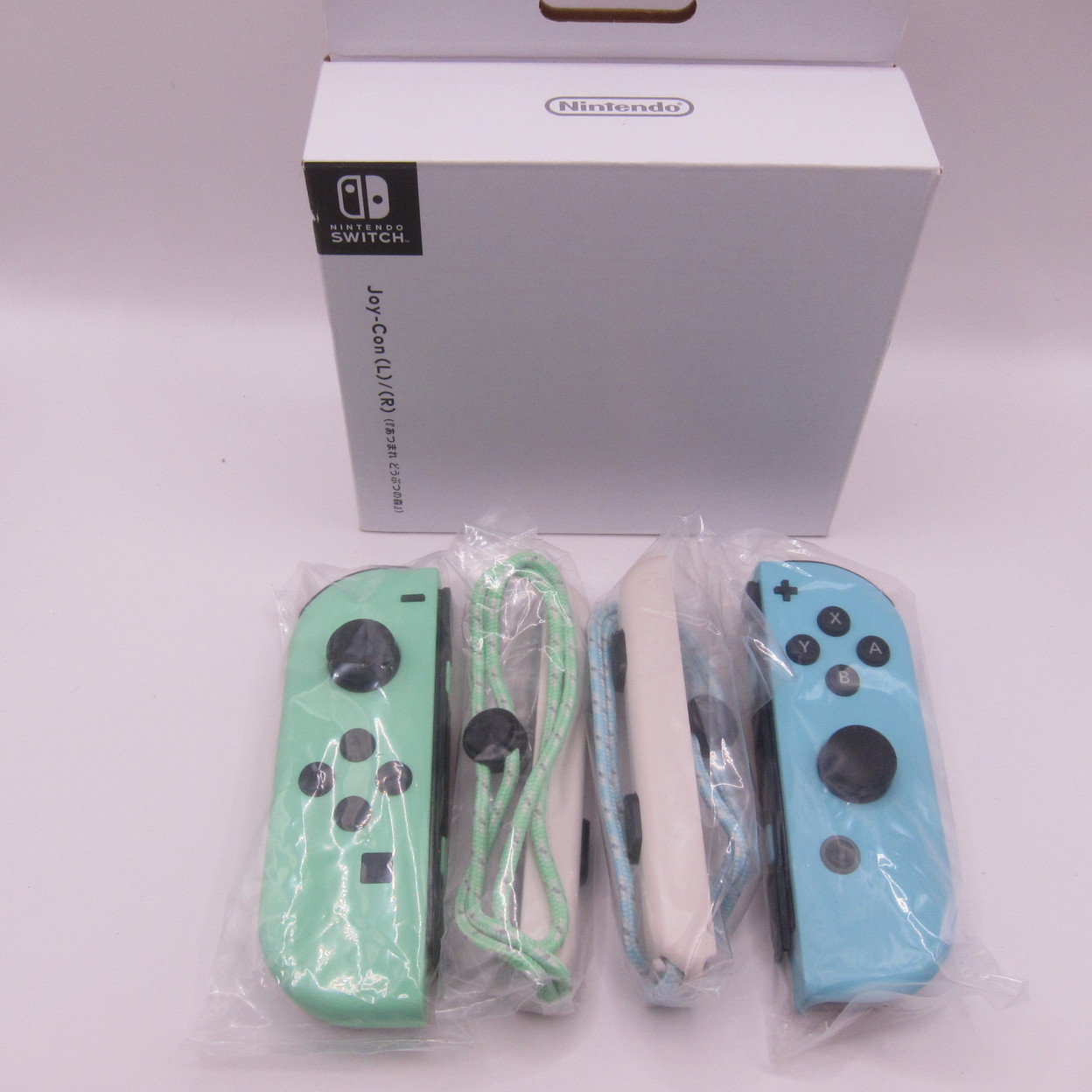 中古品〕 JOY-CON (L) ／ (R) あつまれ どうぶつの森 HAC-8-JASAD