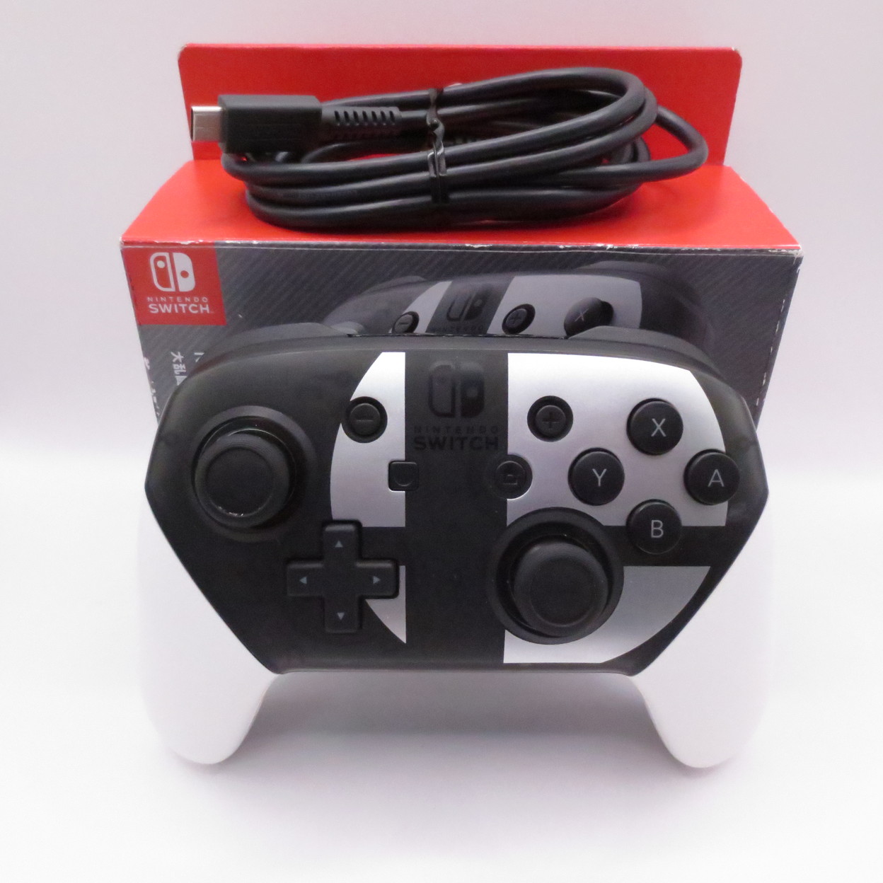 中古品〕 Nintendo Switch Proコントローラー 大乱闘スマッシュ