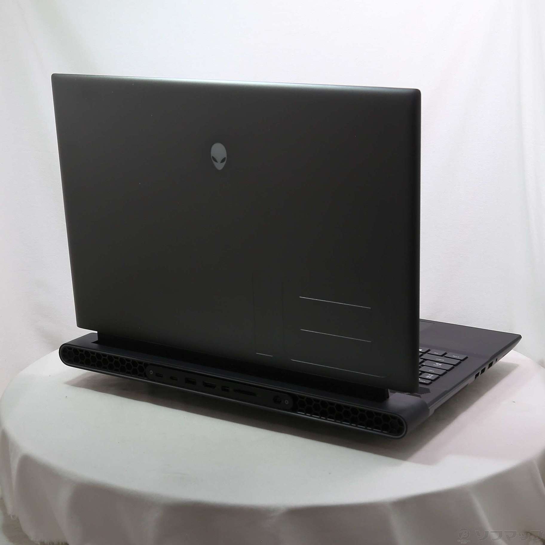 Alienware m18 R1