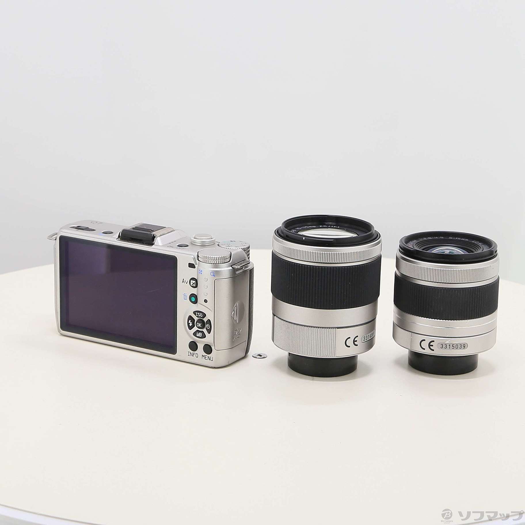 中古】PENTAX Q7 ダブルズームキット シルバー [2133067096865