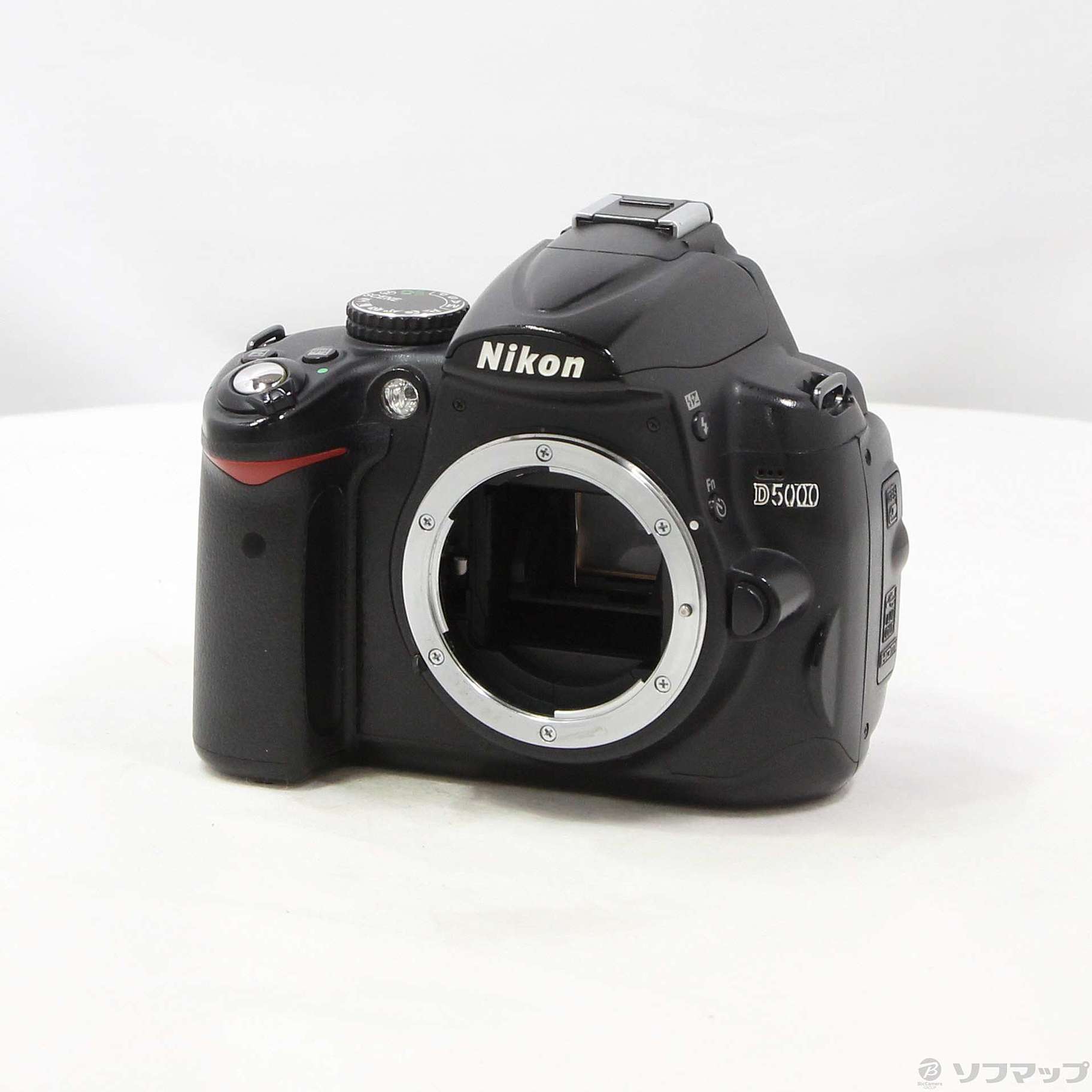 Nikon D5000