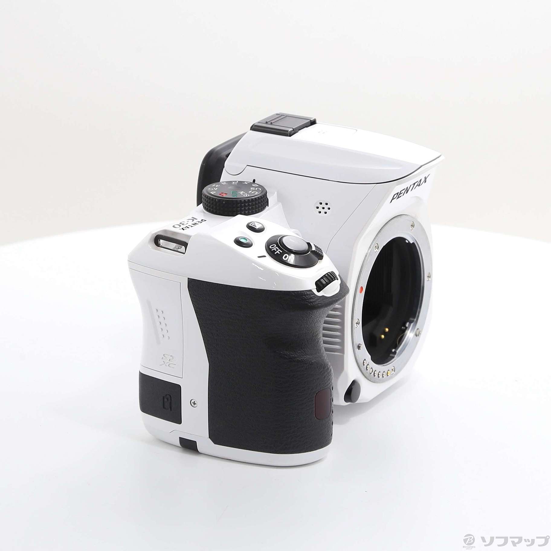 PENTAX K−30 K-30 CRYSTAL WHITE PENTAX K-30 16.2MP Digital SLR Camera