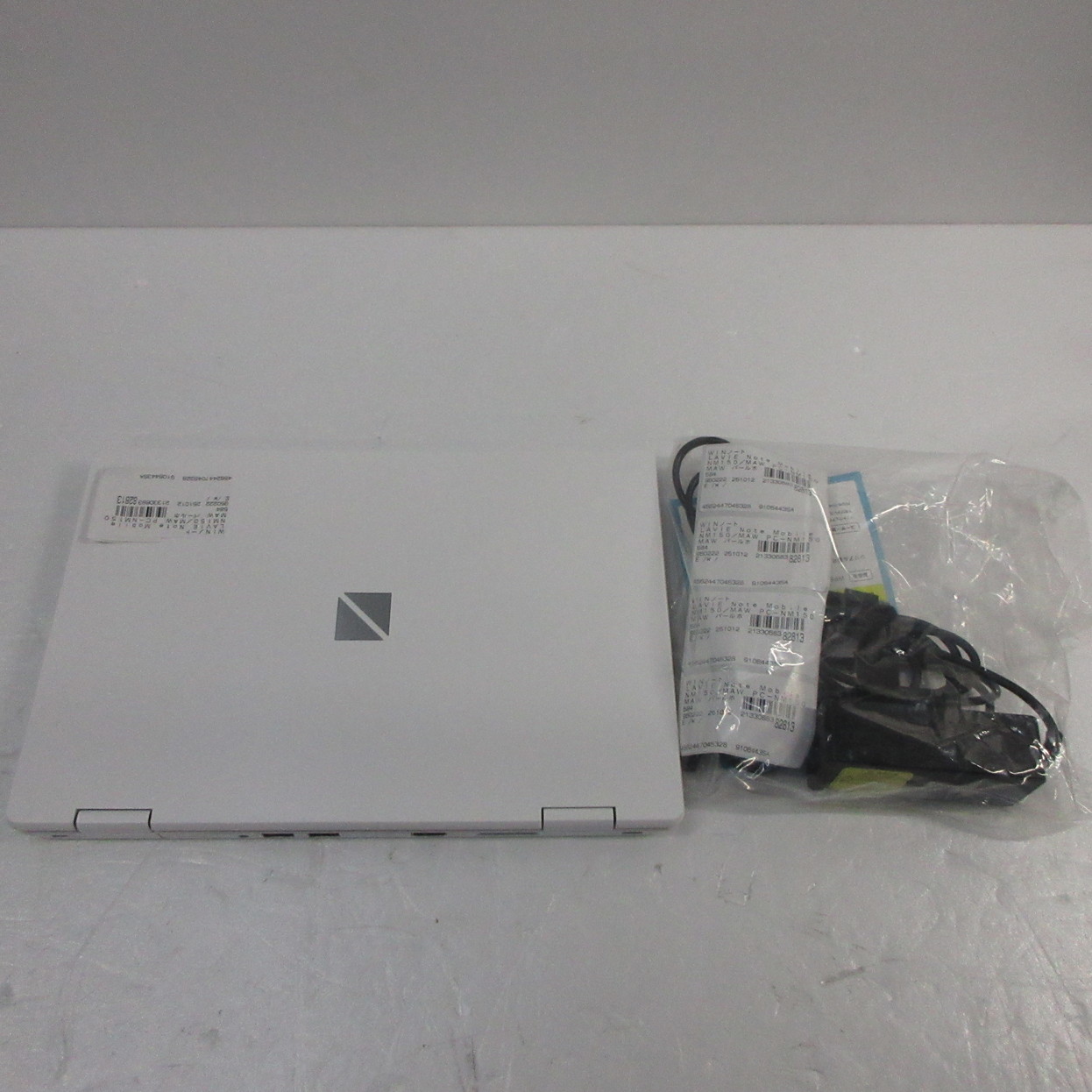 �i�����S�p�\�R�� LaVie Note Mobile PC-NM150MAW �p�[���z���C�g �kWindows 10�l