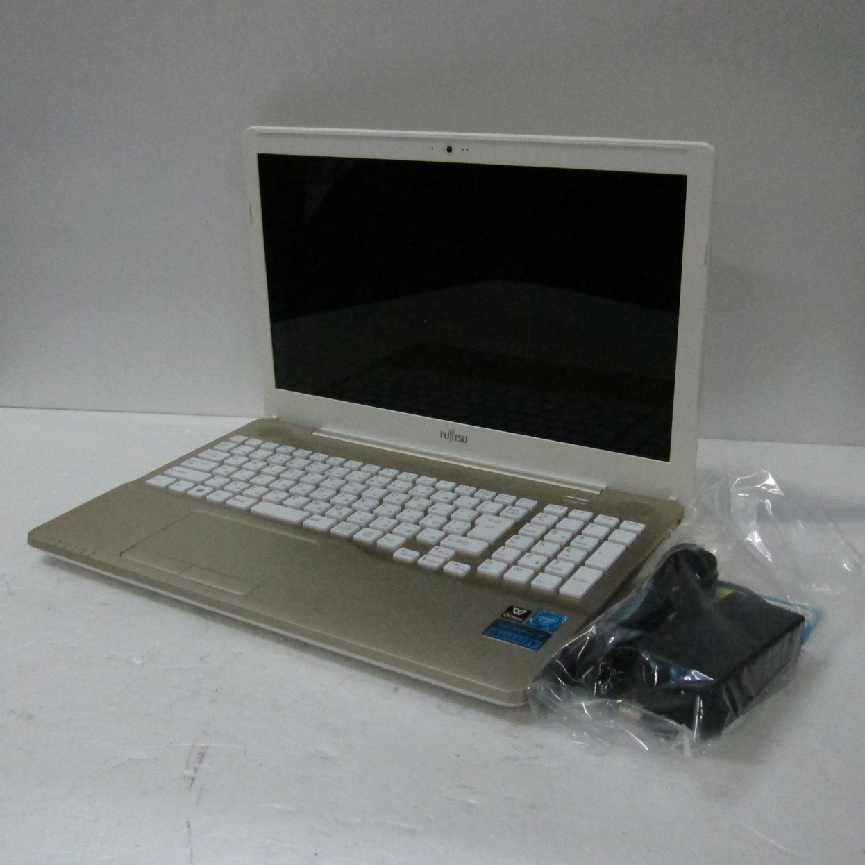 �i�����S�p�\�R�� LIFEBOOK AH42�^A3 FMVA42A3G �V�����p���S�[���h �kWindows 10�l