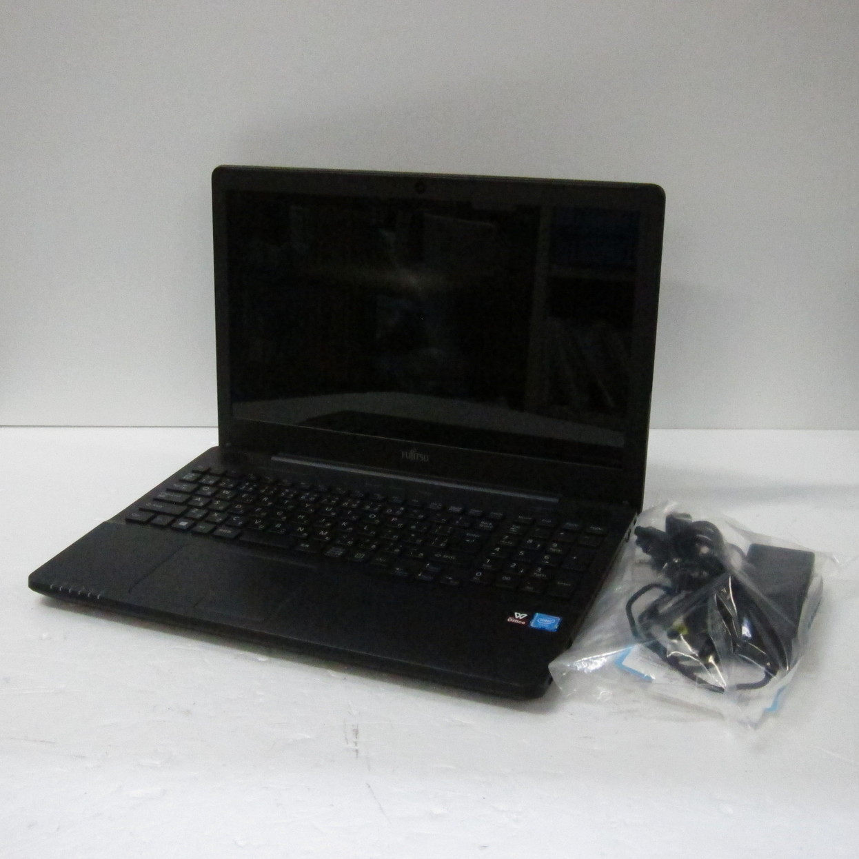 �i�����S�p�\�R�� LIFEBOOK AH42�^B2 FMVA42B2B �V���C�j�[�u���b�N �kWindows 10�l