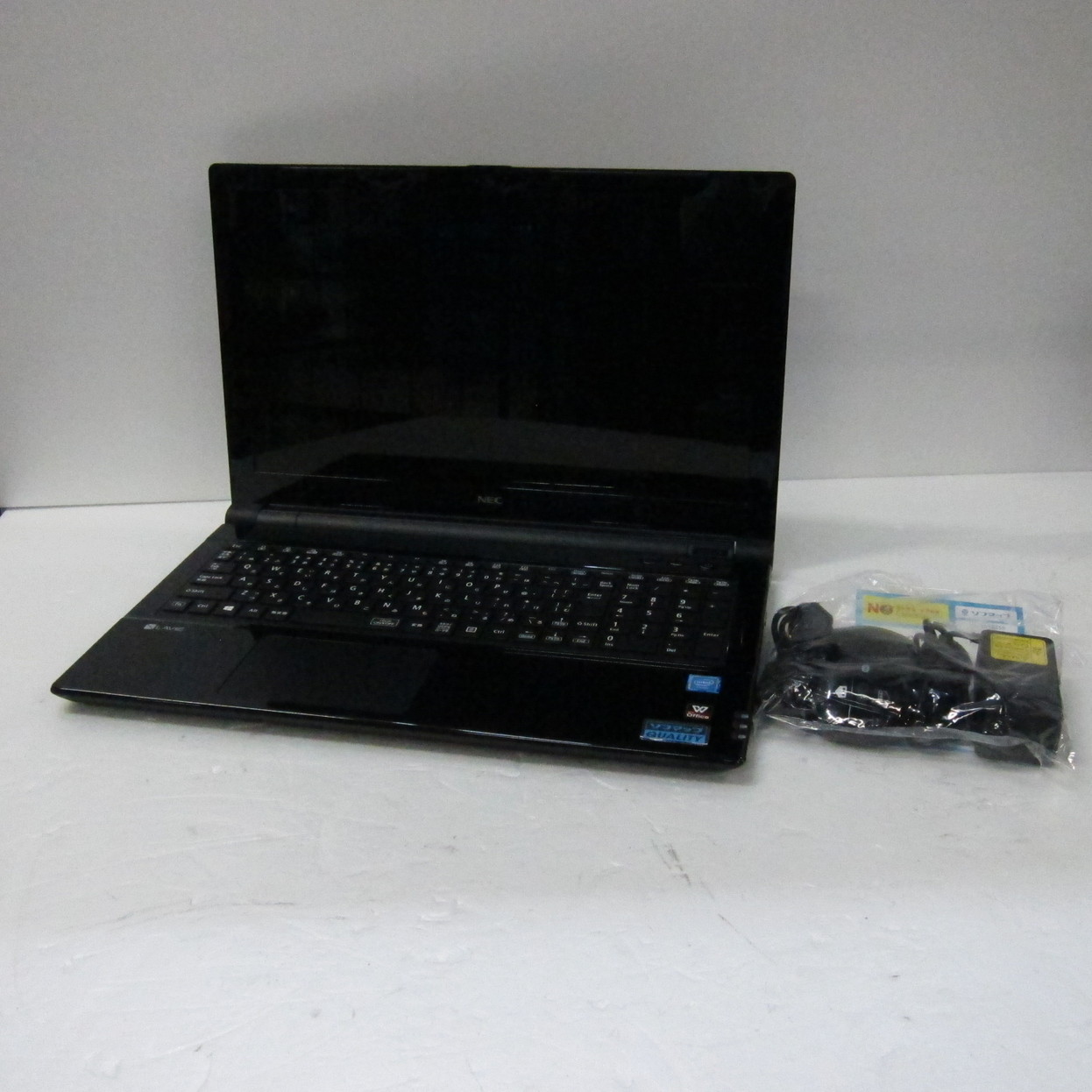 �i�����S�p�\�R�� LaVie Note Standard NS150�^HAB PC-NS150HAB �X�^�[���[�u���b�N �kWindows 10�l