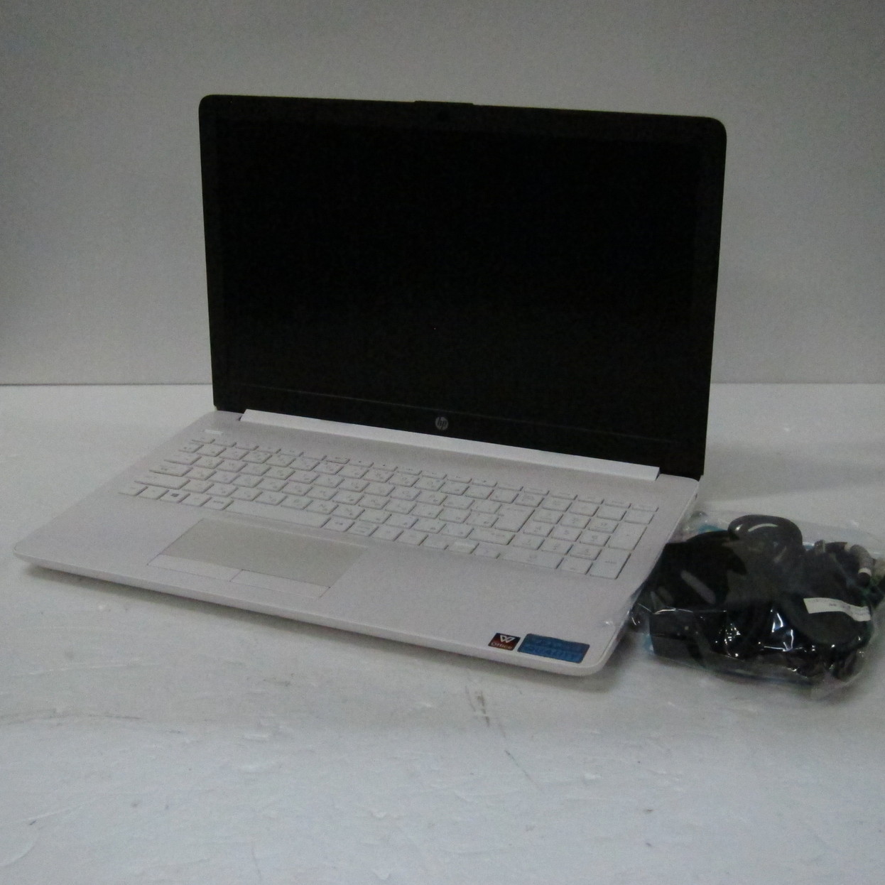 �i�����S�p�\�R�� HP 15-db0241AU 7WN74PA#ABJ �kWindows 10�l