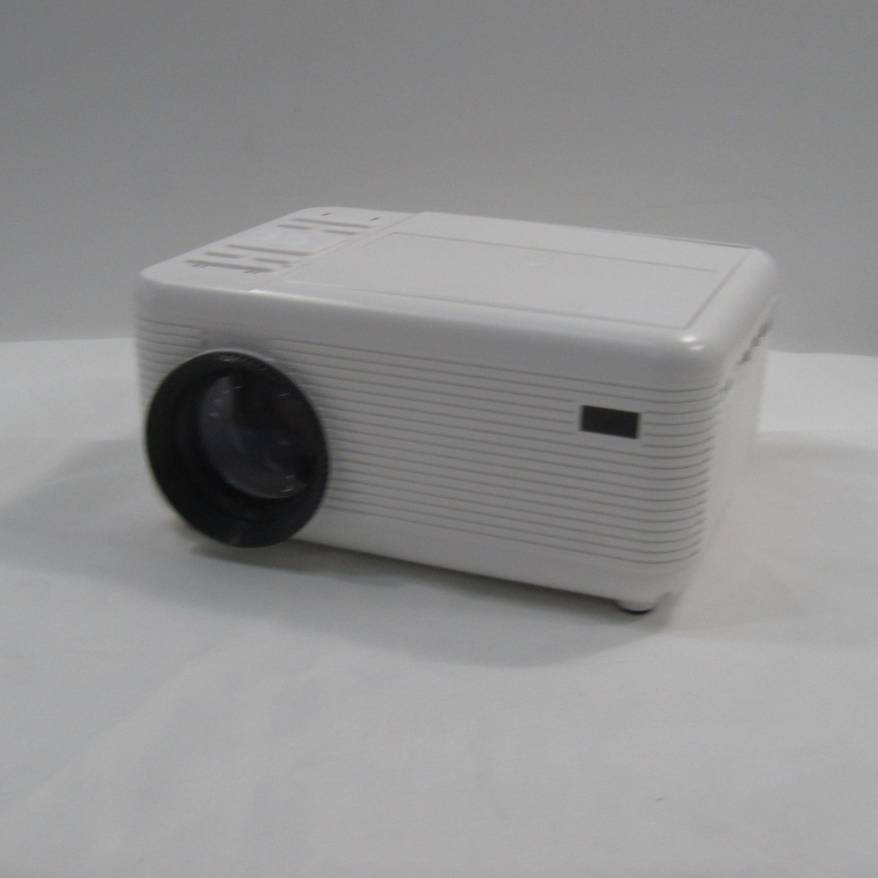 中古】〔展示品〕 RA-PD080 DVDプレイヤー一体型プロジェクター