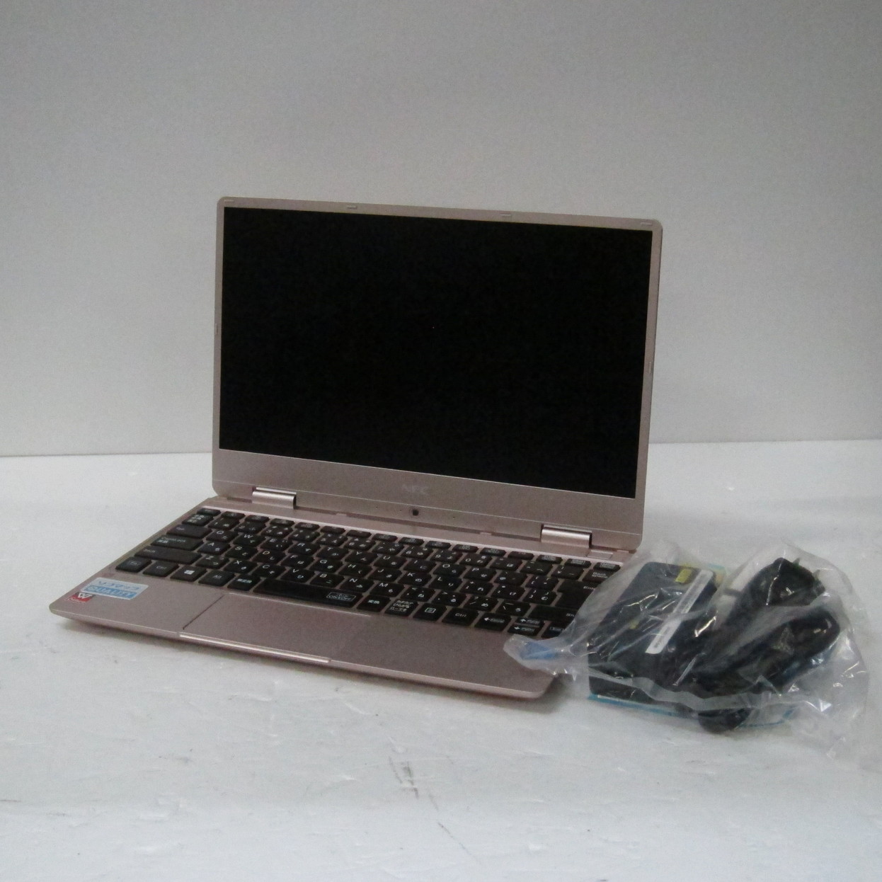 �i�����S�p�\�R�� LAVIE Note Mobile NM150�^MAG PC-NM150MAG ���^���b�N�s���N �kWindows 10�l