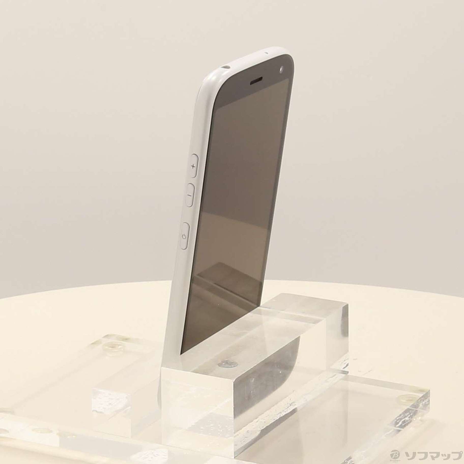 中古】らくらくスマートフォン 64GB ホワイト F-52B docomo SIMフリー 