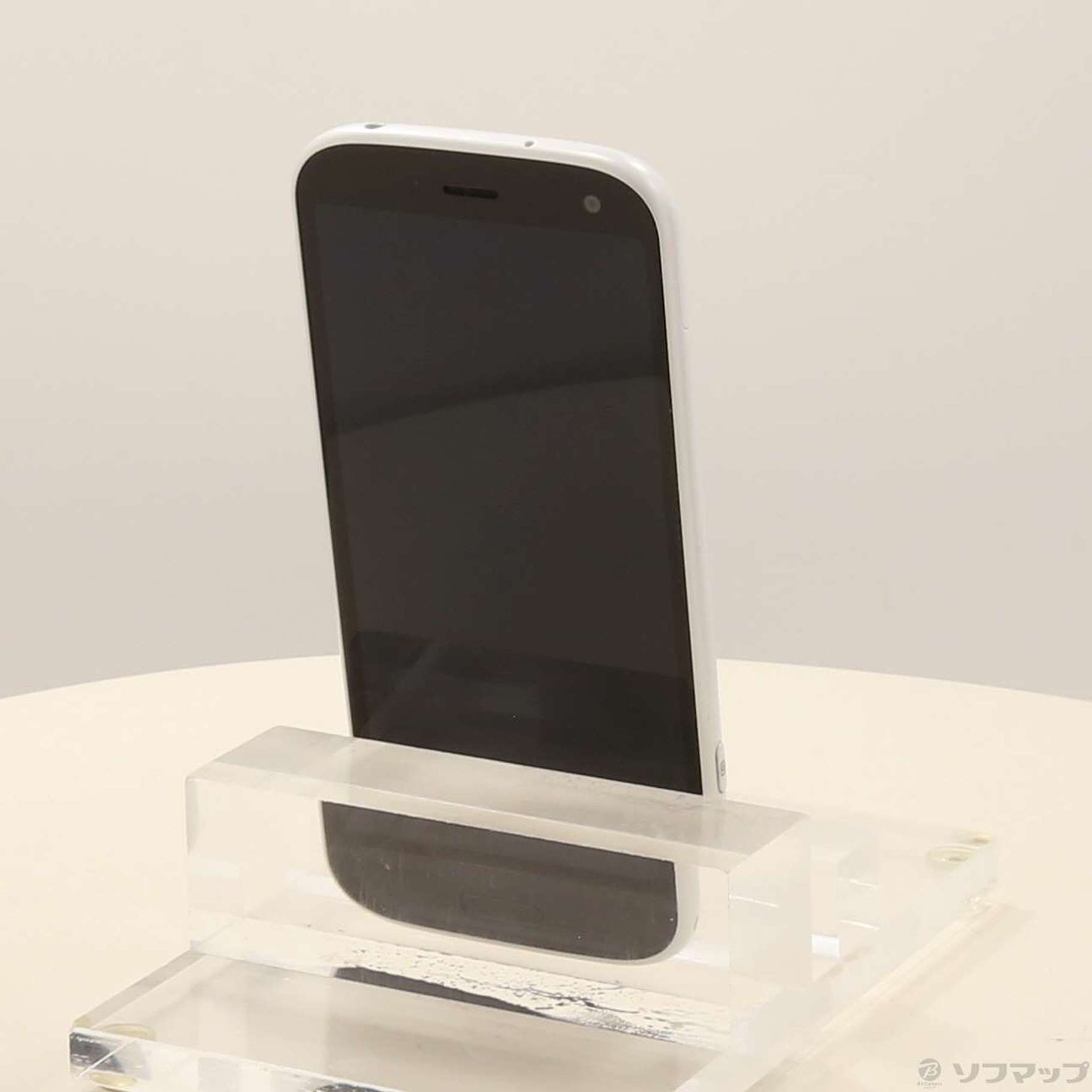 中古】らくらくスマートフォン 64GB ホワイト F-52B docomo SIMフリー 