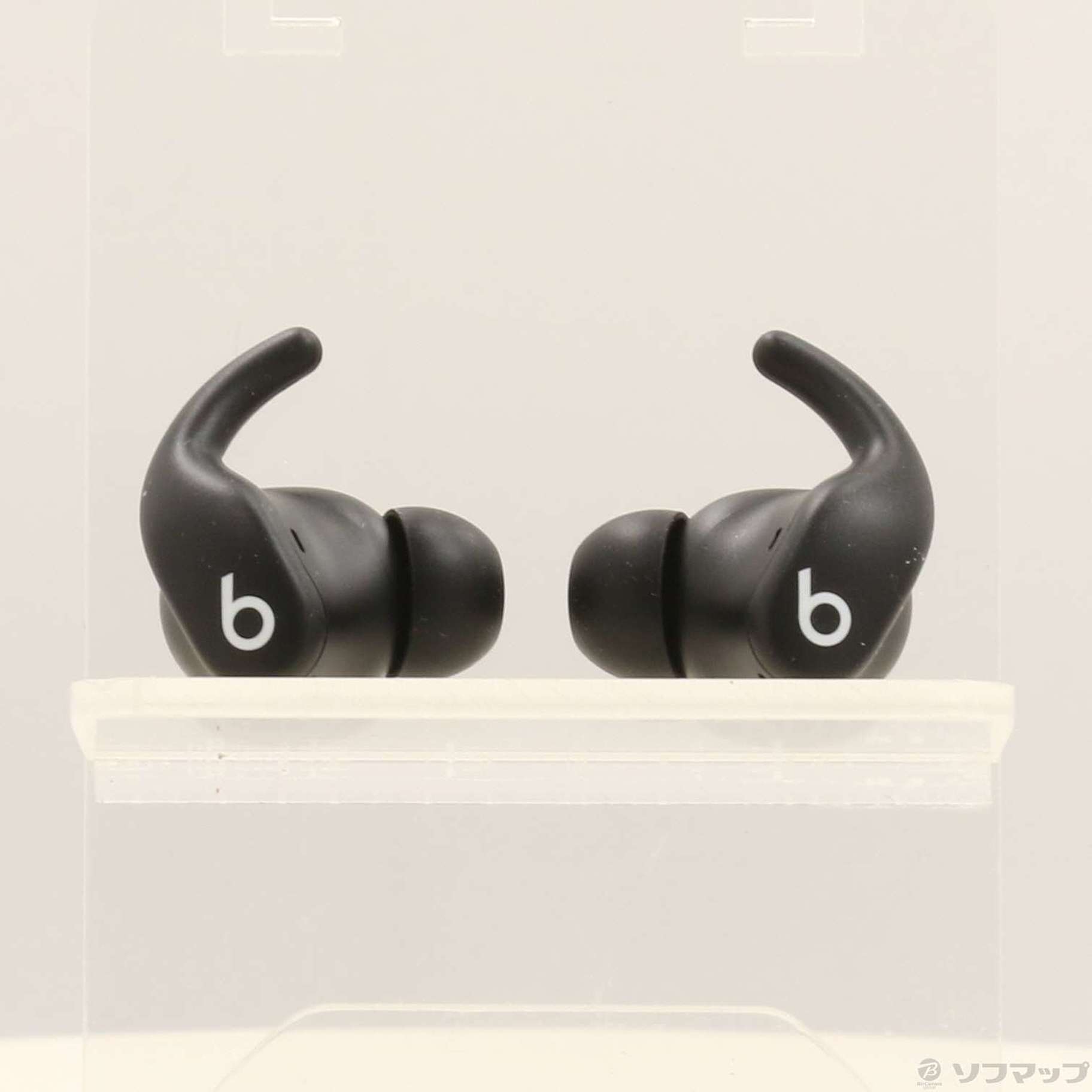 中古品〕 Powerbeats Fit ME2J4PA／A Powerbeats Fit｜の通販は