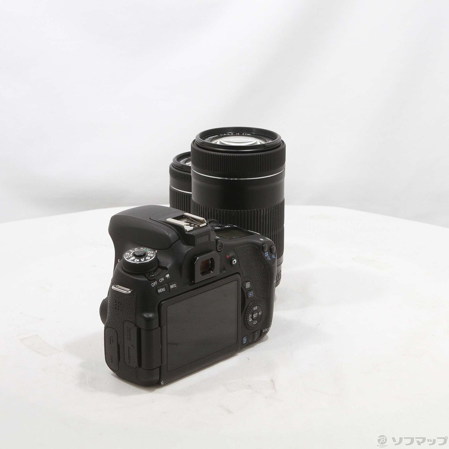 中古】EOS 8000D ダブルズームキット (2420万画素／SDXC