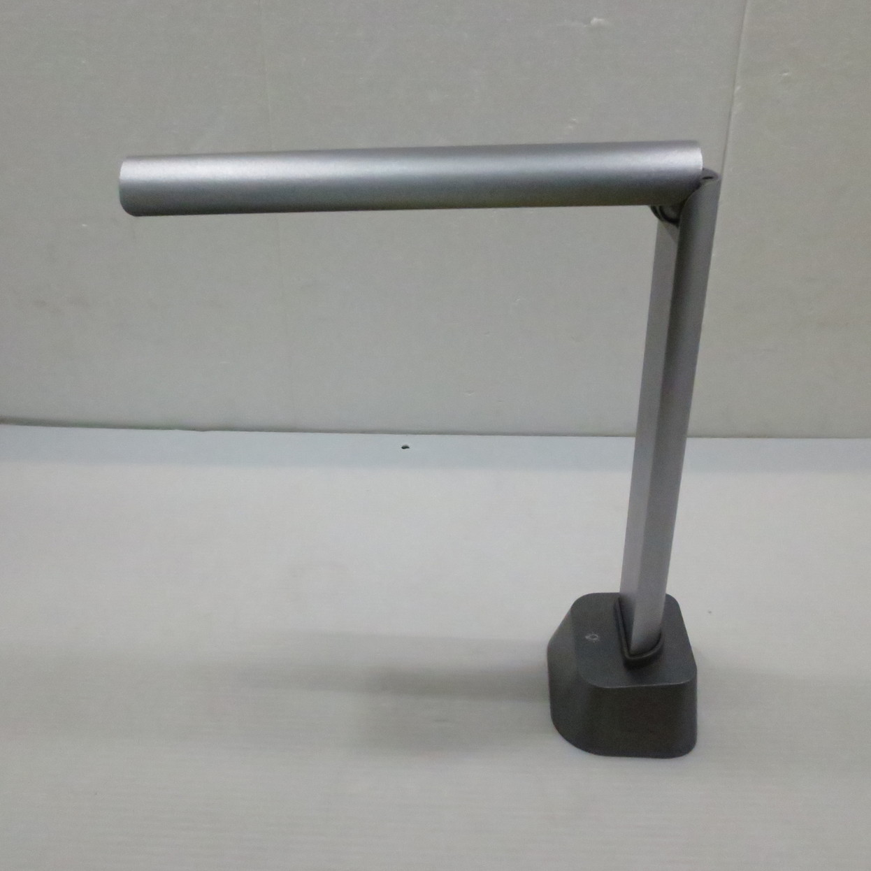 中古】〔展示品〕 AXSA4L スキャナー 卓上LEDデスクライト機能 Aqual