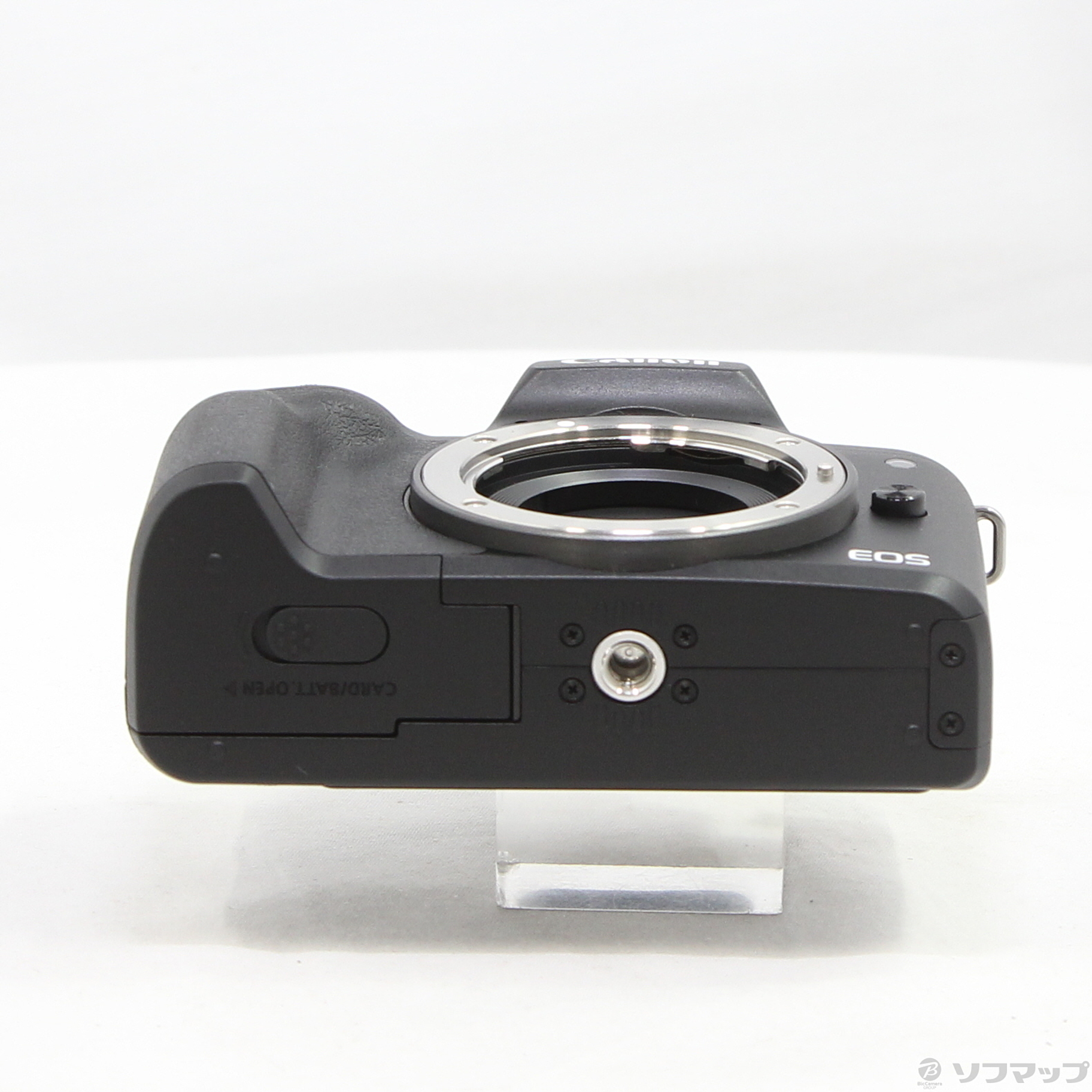 中古品〕 EOS Kiss M ダブルズームキット ブラック｜の通販は