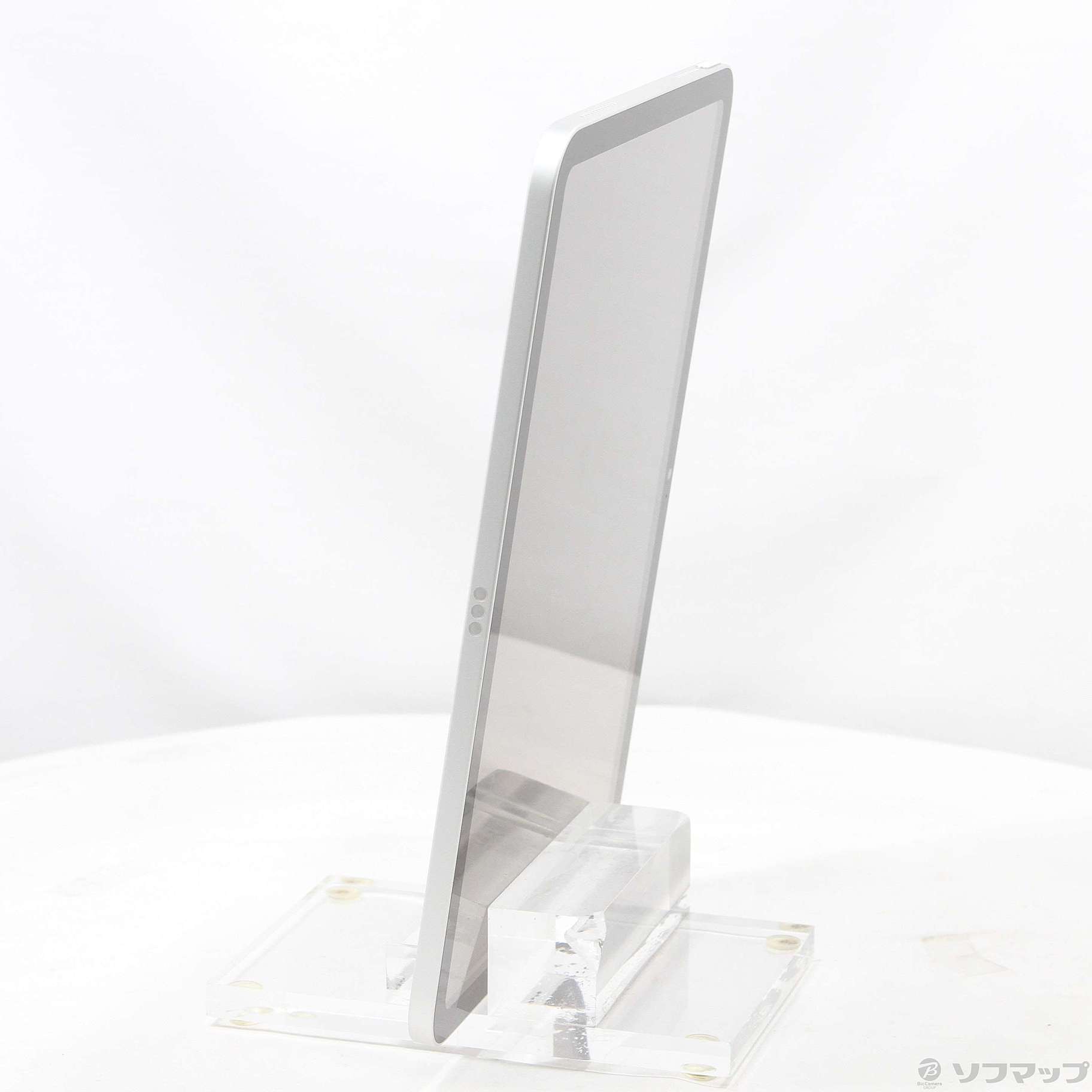 中古】iPad(A16) 128GB シルバー MD3Y4J／A Wi-Fi [2133072660075