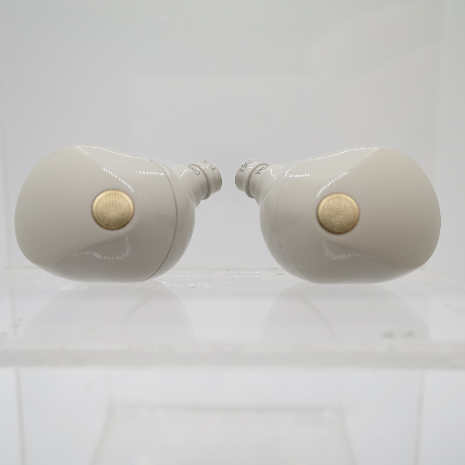 中古】セール対象品 WF-1000XM5 プラチナシルバー [2133072843225