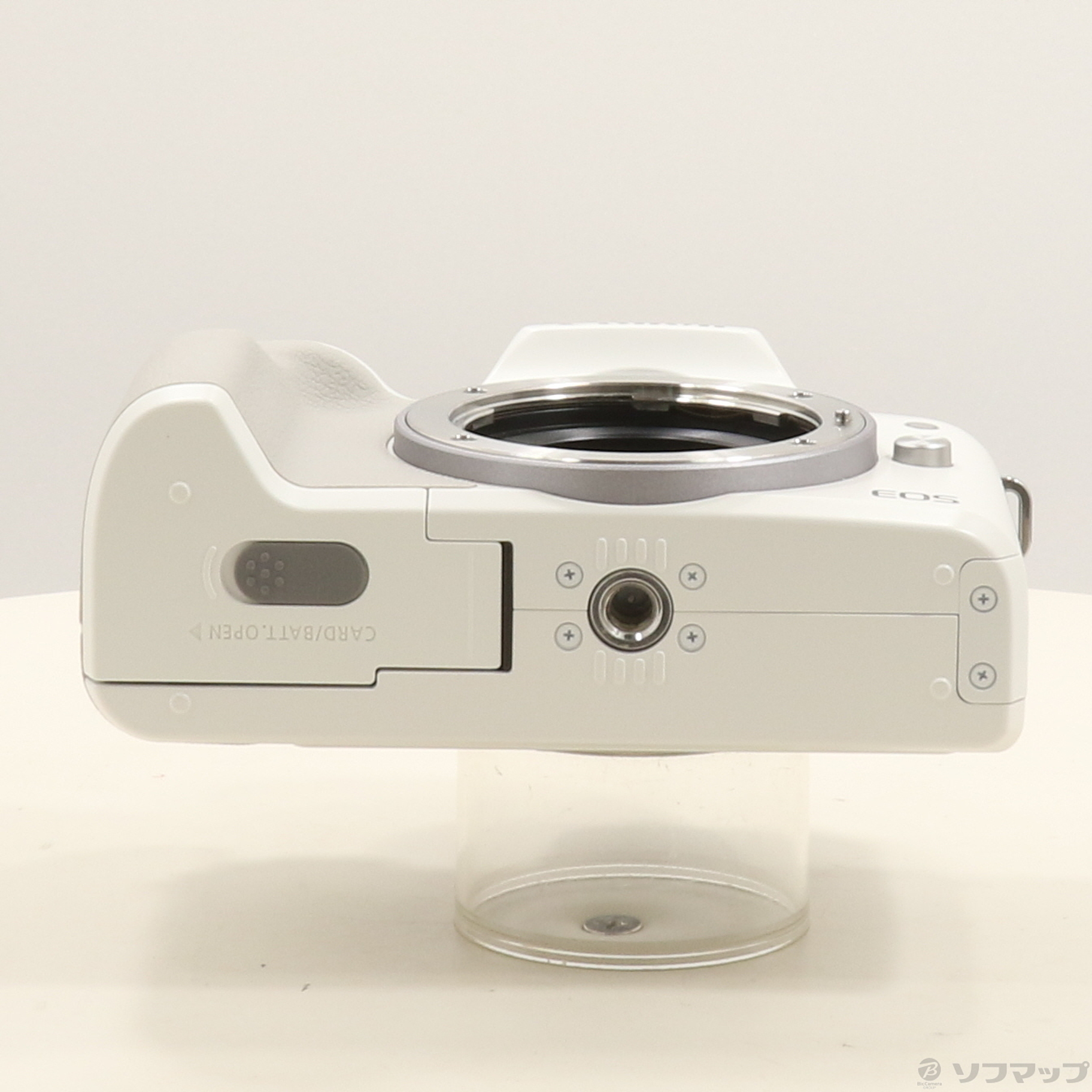 中古】EOS Kiss M2 ダブルズームキット ホワイト [2133074180151